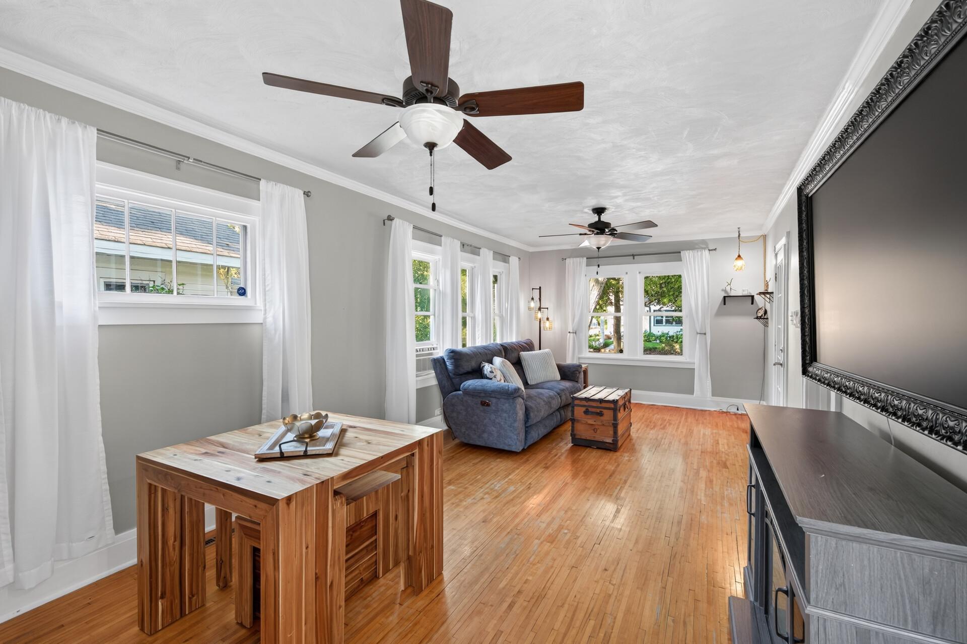 View of Residential at 4408 Russell Avenue, Minneapolis MN 55412, Minneapolis (13 of 45) - Mike Wilen | Minnesota Team Real Estate