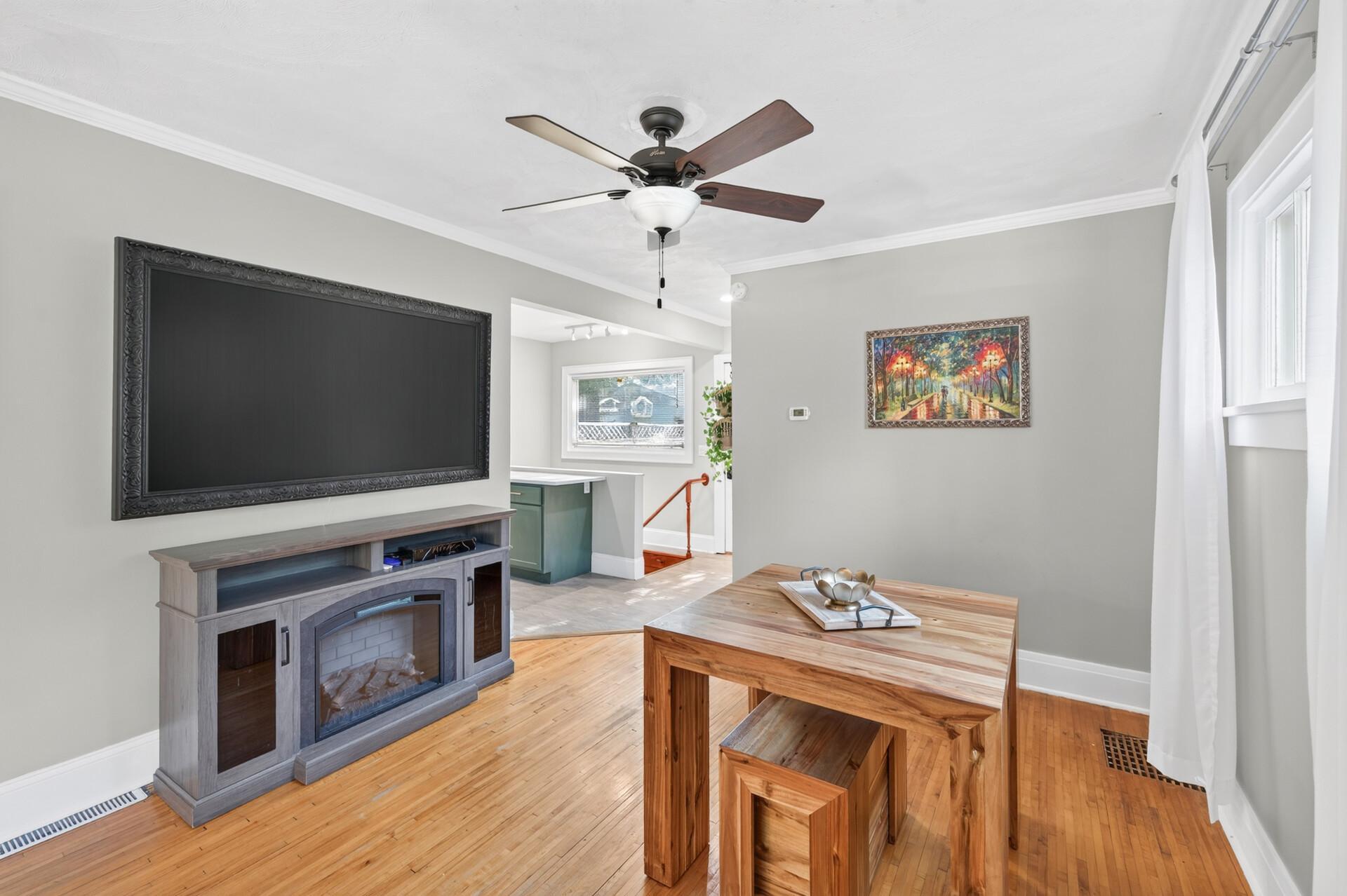 View of Residential at 4408 Russell Avenue, Minneapolis MN 55412, Minneapolis (12 of 45) - Mike Wilen | Minnesota Team Real Estate