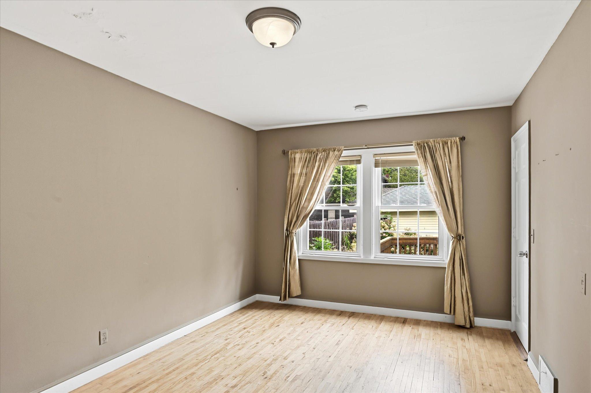 View of Residential at 4857 Xerxes Avenue, Minneapolis MN 55410, Minneapolis (25 of 47) - Mike Wilen | Minnesota Team Real Estate