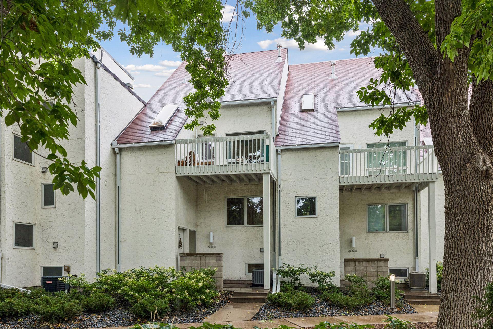 View of Residential at 3008 Lake Shore Drive, Minneapolis MN 55416, Minneapolis (28 of 47) - Mike Wilen | Minnesota Team Real Estate
