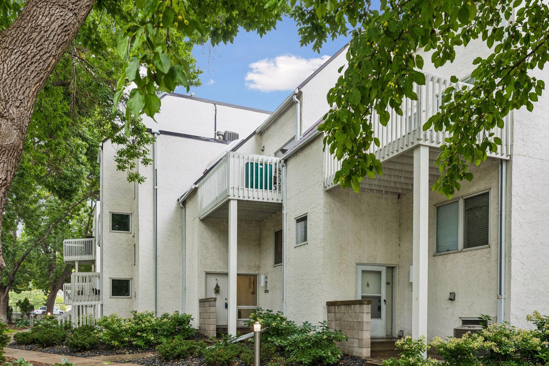 View of Residential at 3008 Lake Shore Drive, Minneapolis MN 55416, Minneapolis (27 of 47) - Mike Wilen | Minnesota Team Real Estate