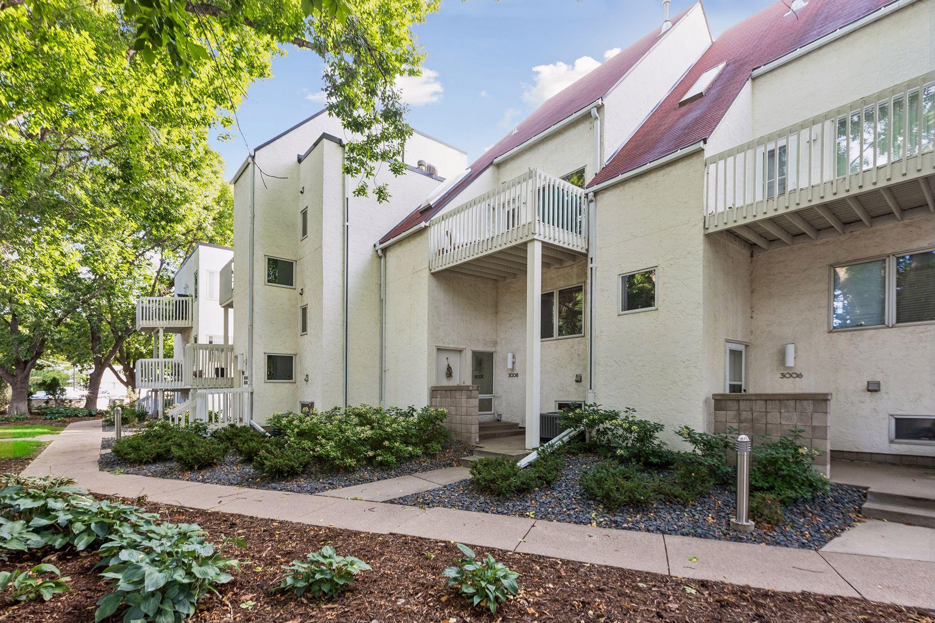 View of Residential at 3008 Lake Shore Drive, Minneapolis MN 55416, Minneapolis (24 of 47) - Mike Wilen | Minnesota Team Real Estate
