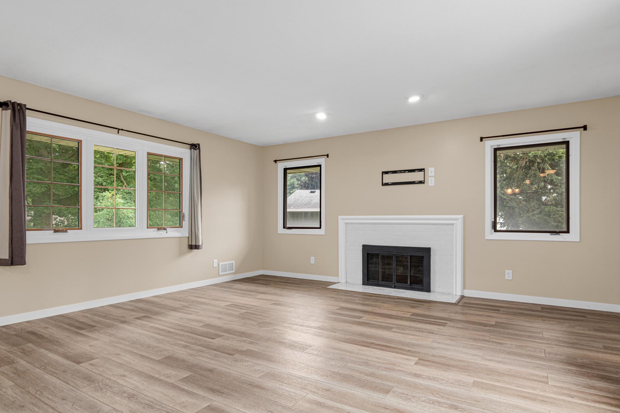 View of Residential at 1429 Windemere Drive, Fridley MN 55421, Fridley (10 of 41) - Mike Wilen | Minnesota Team Real Estate