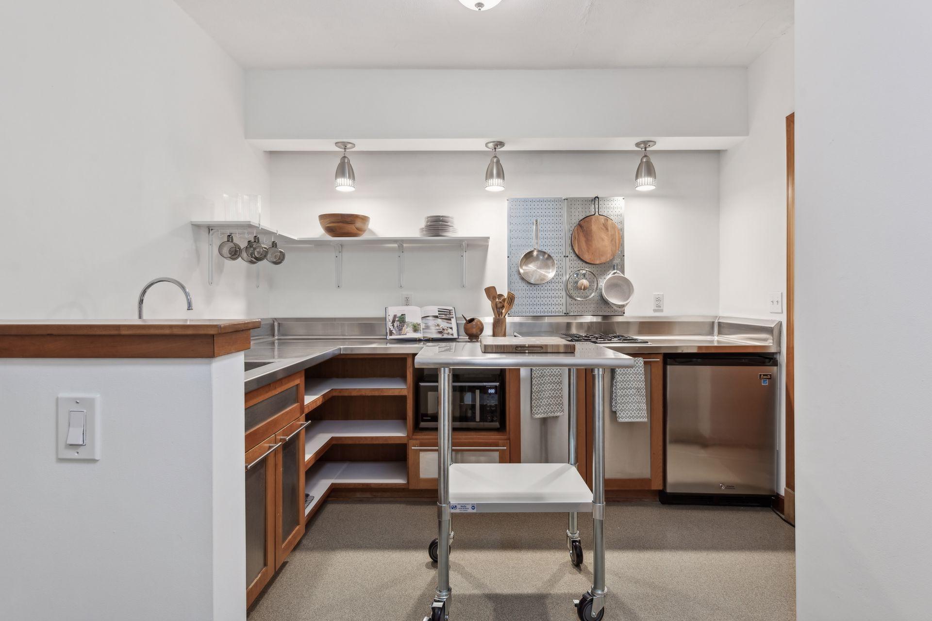 View of Residential at 1204 Harmon Place #24, Minneapolis MN 55403, Minneapolis (8 of 15) - Mike Wilen | Minnesota Team Real Estate