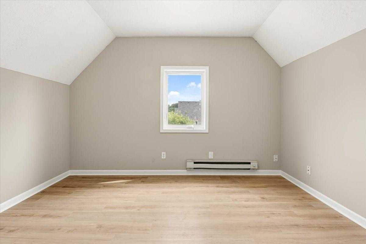 View of Residential Income at 2725 Dupont Avenue, Minneapolis MN 55408, Minneapolis (19 of 46) - Mike Wilen | Minnesota Team Real Estate
