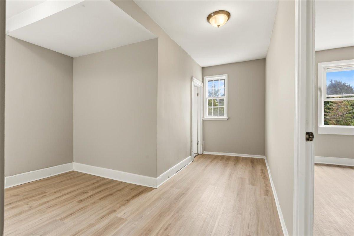 View of Residential Income at 2725 Dupont Avenue, Minneapolis MN 55408, Minneapolis (18 of 46) - Mike Wilen | Minnesota Team Real Estate