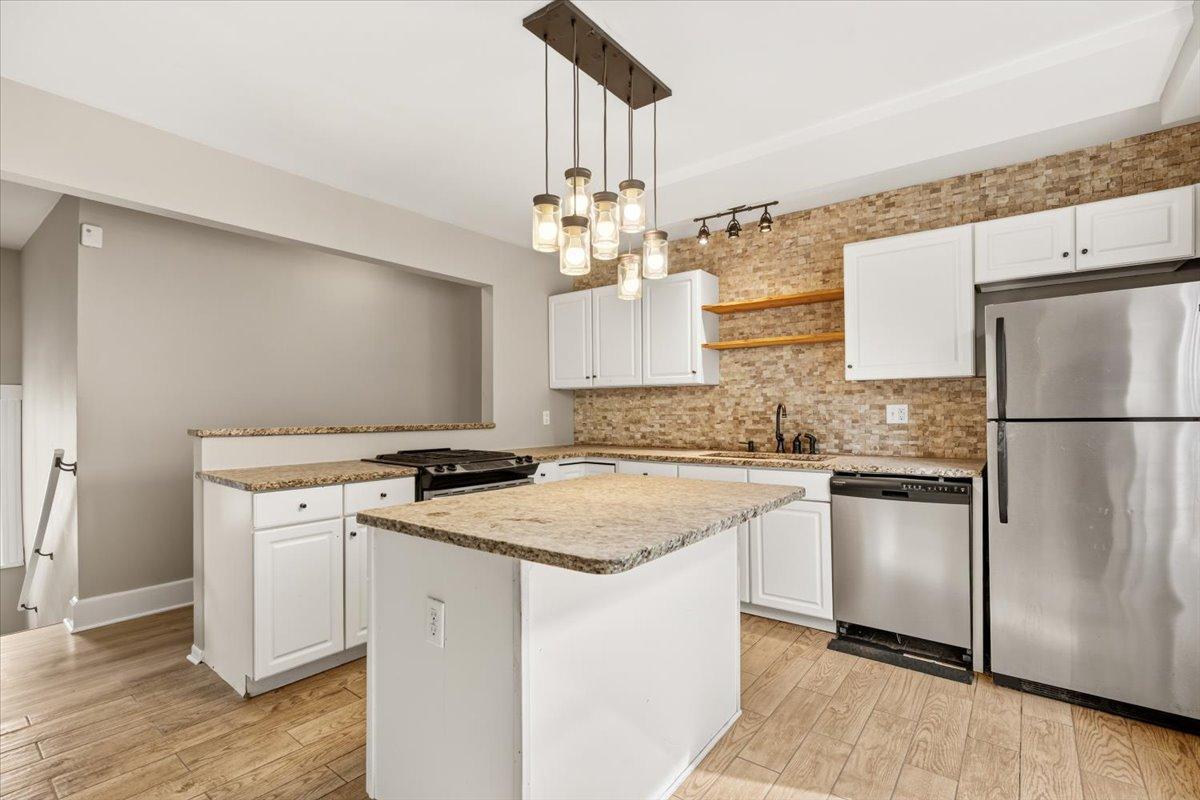 View of Residential Income at 2725 Dupont Avenue, Minneapolis MN 55408, Minneapolis (3 of 46) - Mike Wilen | Minnesota Team Real Estate