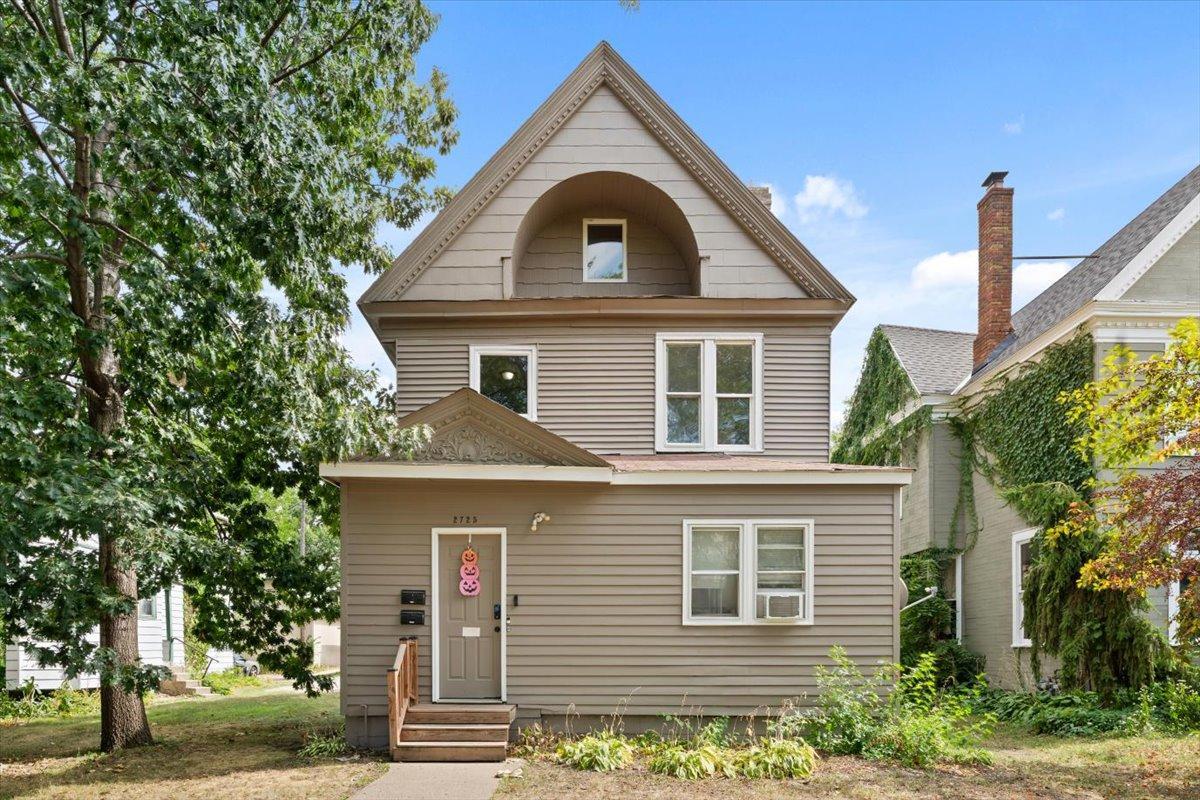 View of Duplex Up and Down at 2725 Dupont Avenue, Minneapolis - Mike Wilen | Minnesota Team Real Estate