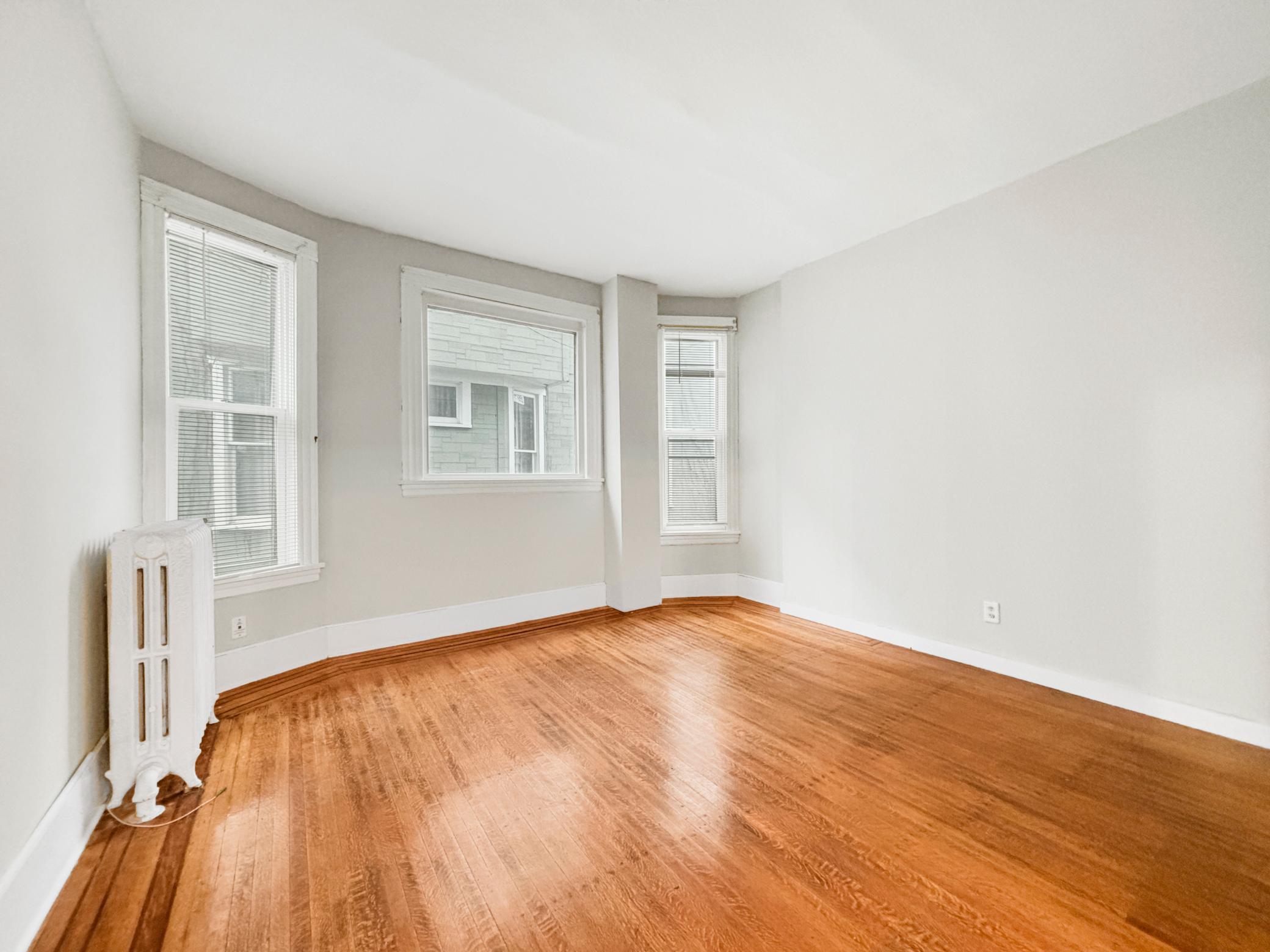 View of Residential Income at 2725 Dupont Avenue, Minneapolis MN 55408, Minneapolis (40 of 46) - Mike Wilen | Minnesota Team Real Estate