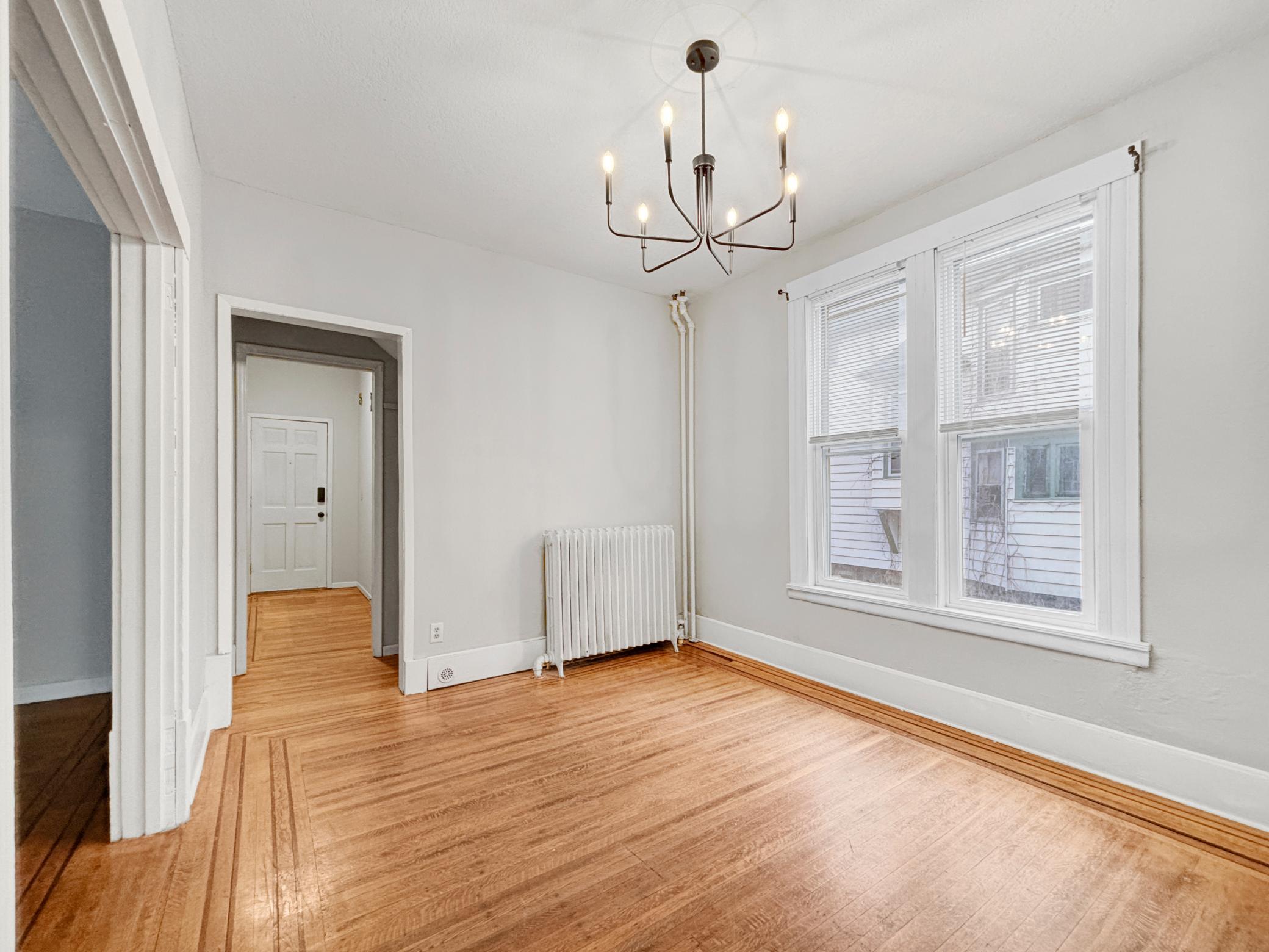 View of Residential Income at 2725 Dupont Avenue, Minneapolis MN 55408, Minneapolis (39 of 46) - Mike Wilen | Minnesota Team Real Estate