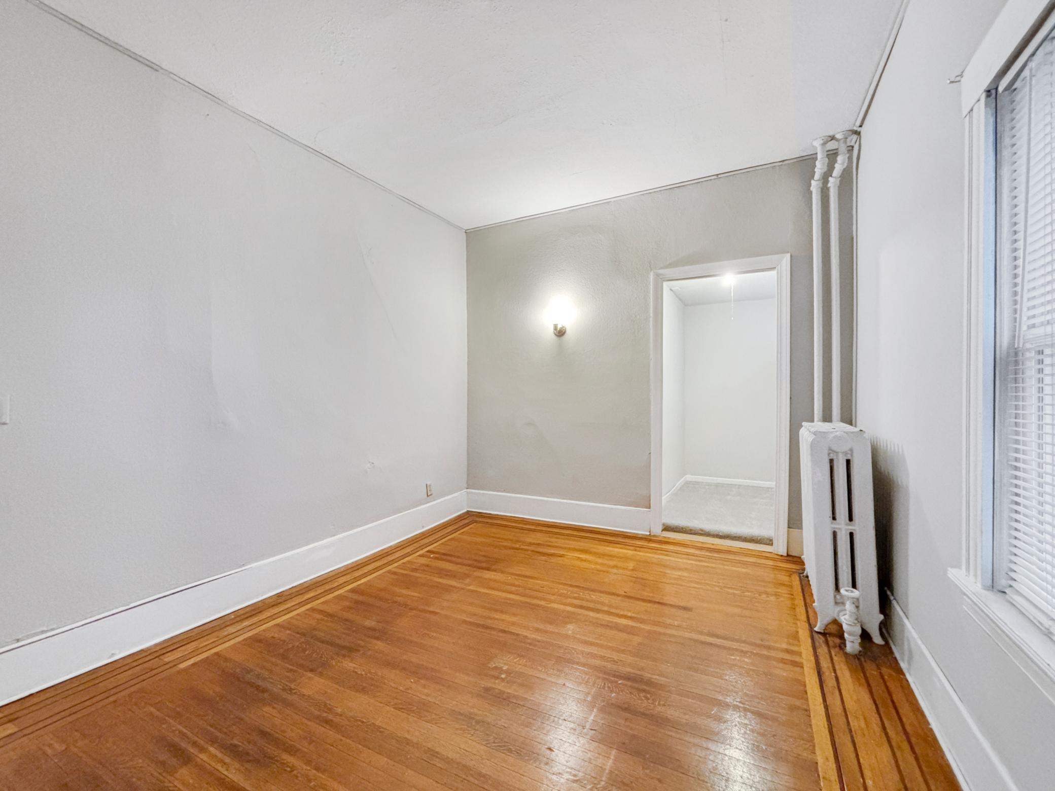 View of Residential Income at 2725 Dupont Avenue, Minneapolis MN 55408, Minneapolis (37 of 46) - Mike Wilen | Minnesota Team Real Estate