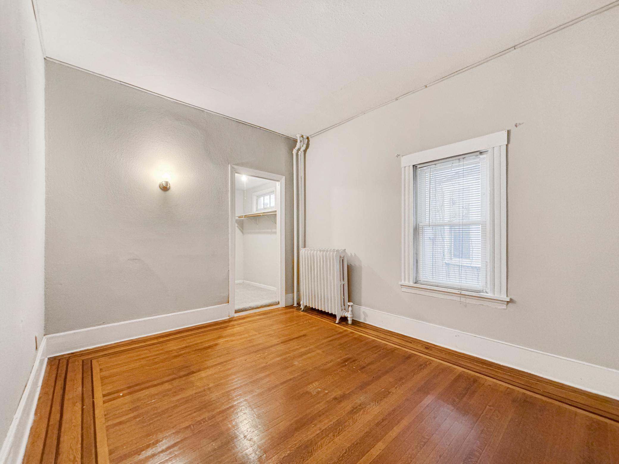 View of Residential Income at 2725 Dupont Avenue, Minneapolis MN 55408, Minneapolis (36 of 46) - Mike Wilen | Minnesota Team Real Estate
