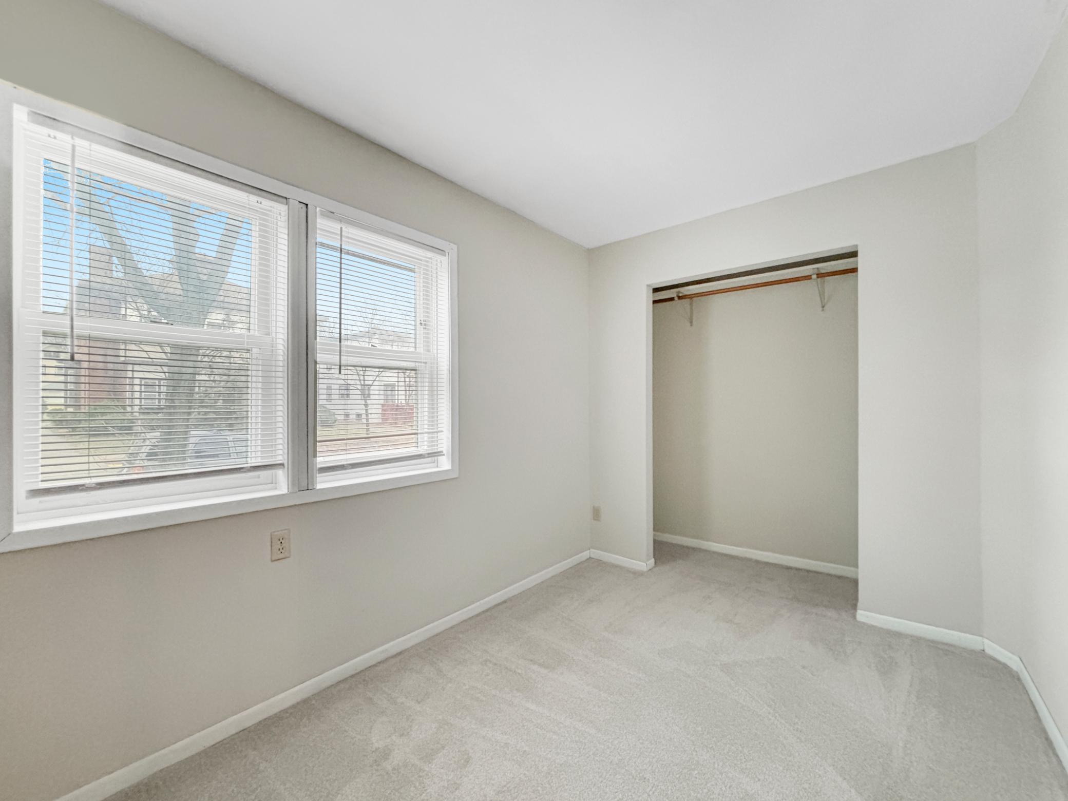 View of Residential Income at 2725 Dupont Avenue, Minneapolis MN 55408, Minneapolis (34 of 46) - Mike Wilen | Minnesota Team Real Estate