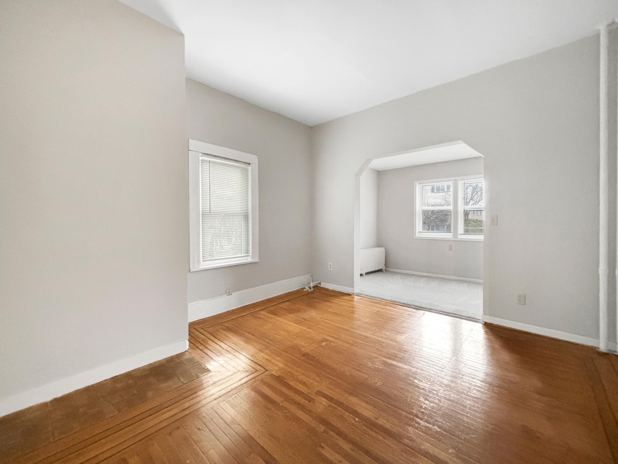 View of Residential Income at 2725 Dupont Avenue, Minneapolis MN 55408, Minneapolis (32 of 46) - Mike Wilen | Minnesota Team Real Estate