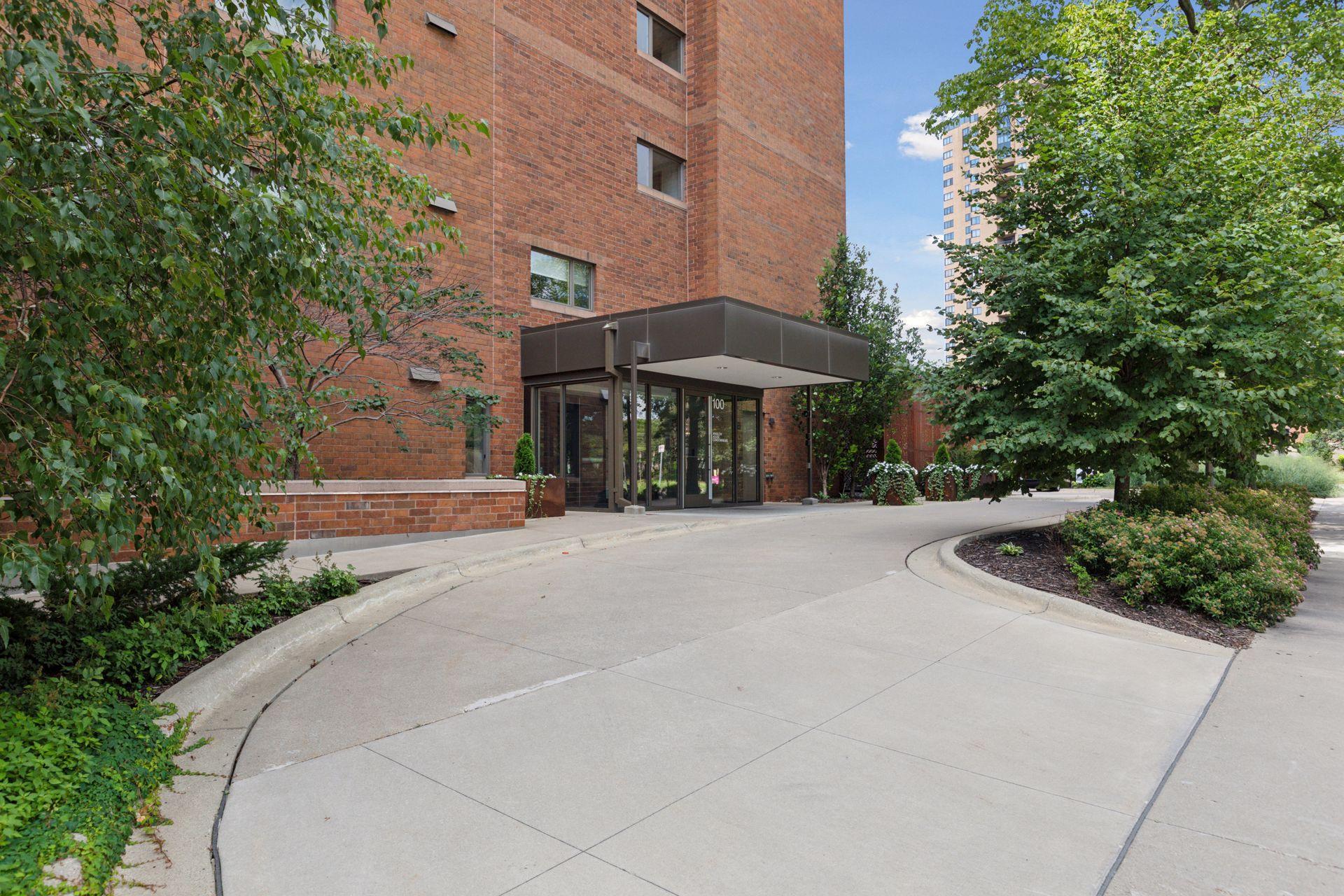 View of Residential at 100 2nd Street #1102, Minneapolis MN 55414, Minneapolis (108 of 118) - Mike Wilen | Minnesota Team Real Estate