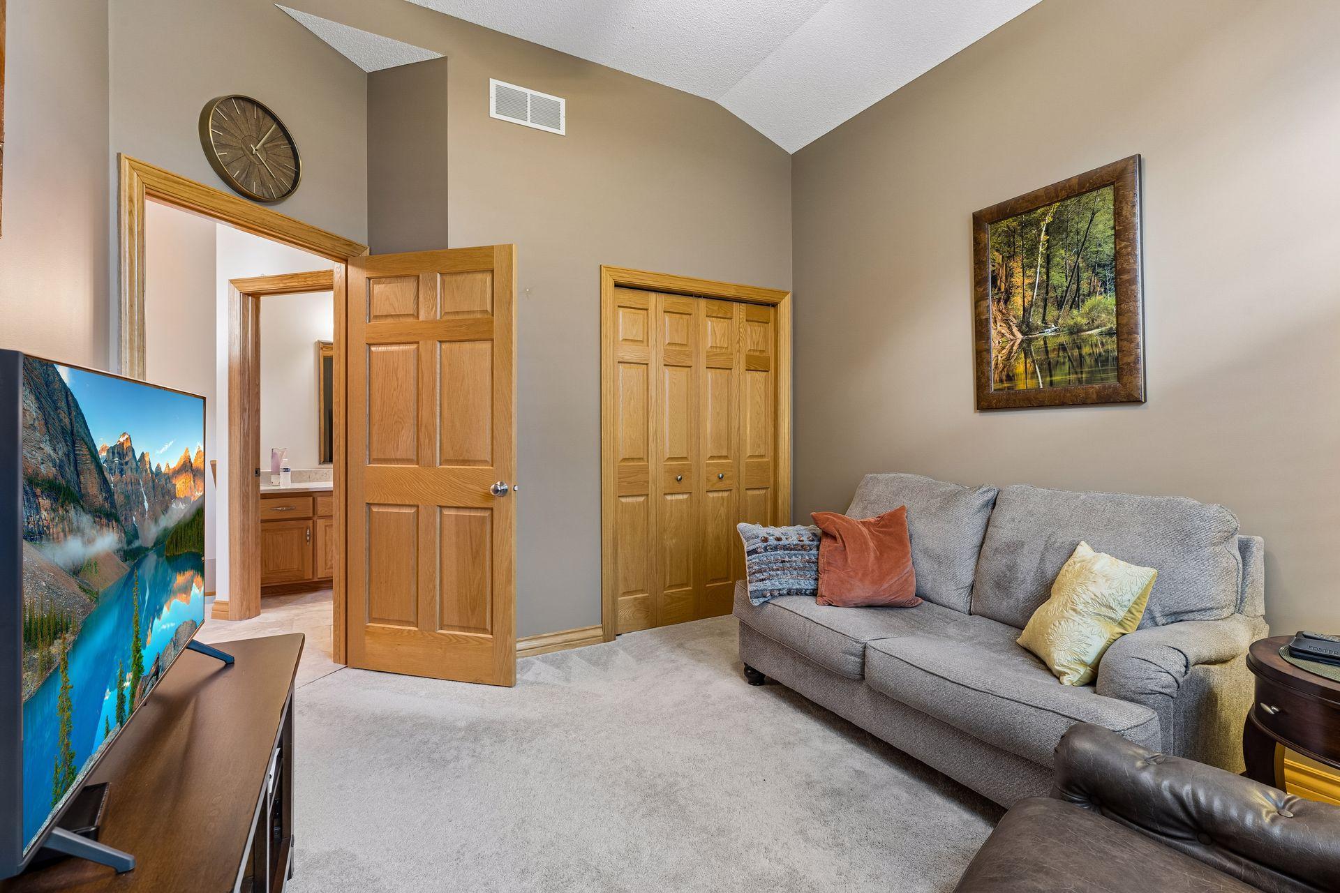 View of Residential at 10162 Chestnut Circle, Brooklyn Park MN 55443, Brooklyn Park (21 of 45) - Mike Wilen | Minnesota Team Real Estate