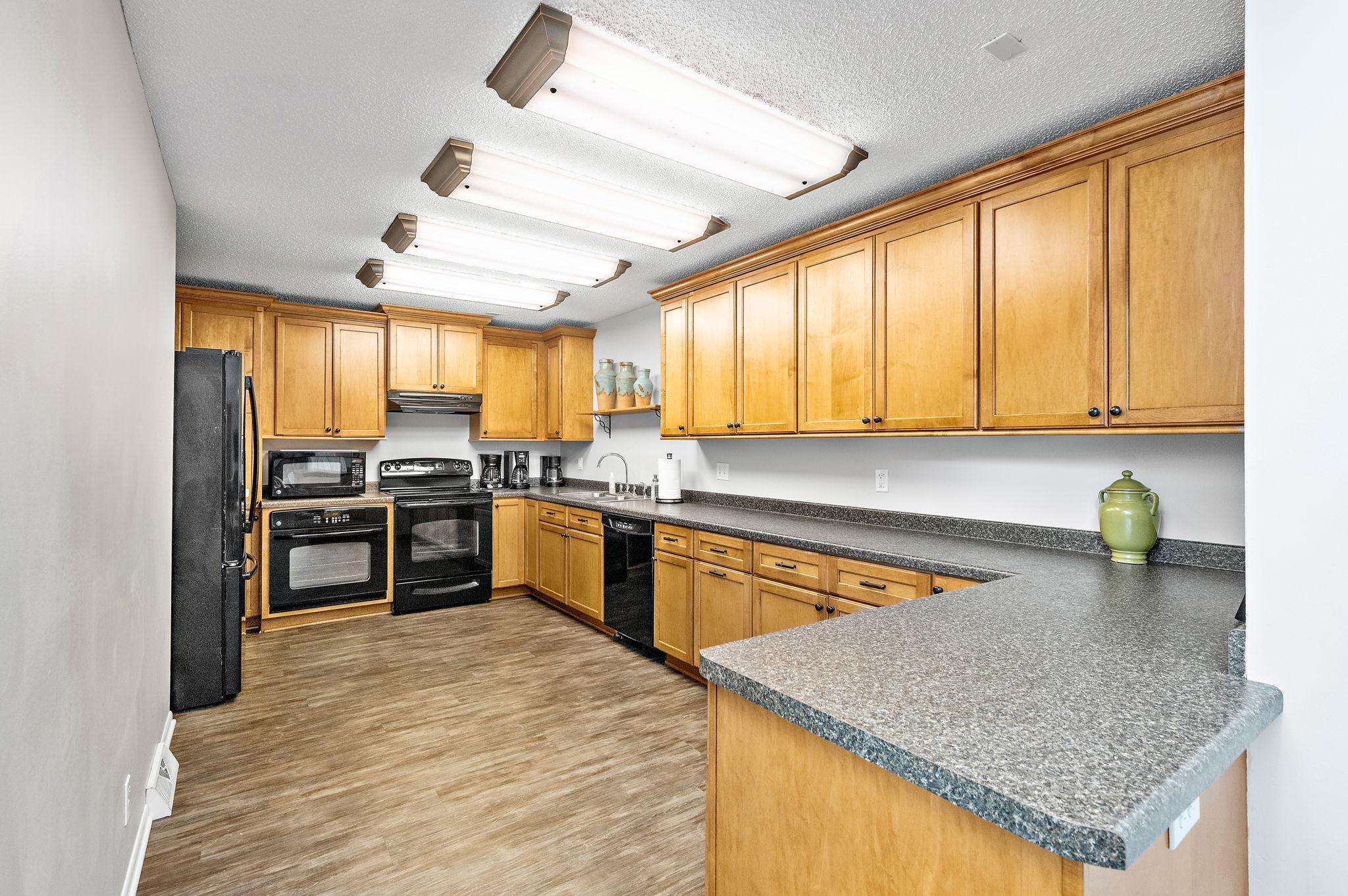 View of Residential at 6304 Red Fox Lane, Edina MN 55436, Edina (39 of 52) - Mike Wilen | Minnesota Team Real Estate