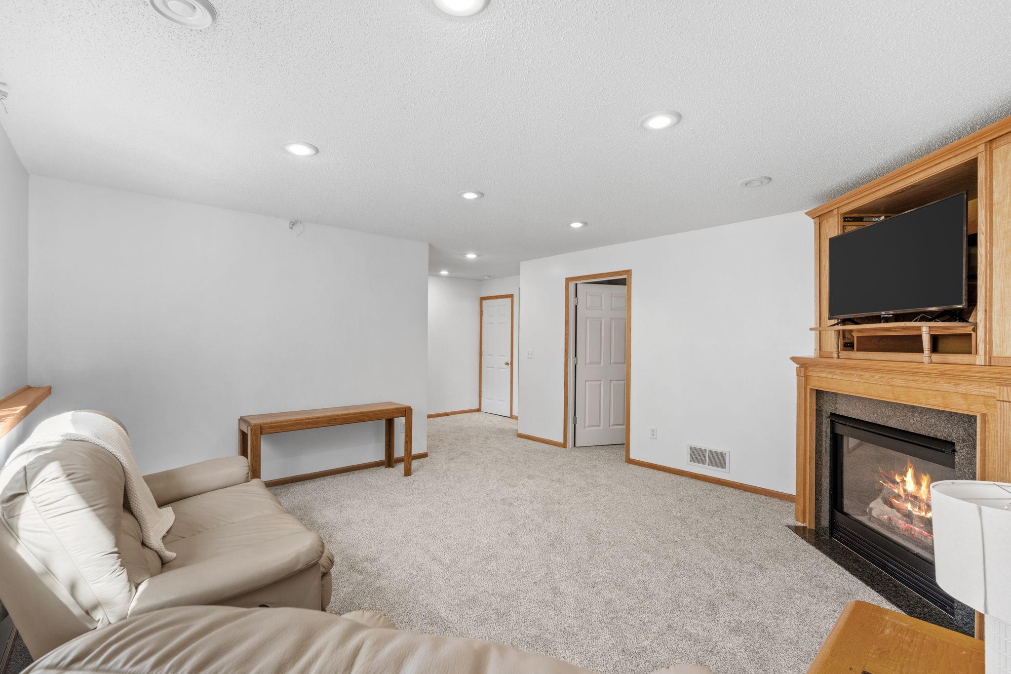 View of Residential at 15642 Chasewood Court, Rosemount MN 55068, Rosemount (26 of 36) - Mike Wilen | Minnesota Team Real Estate