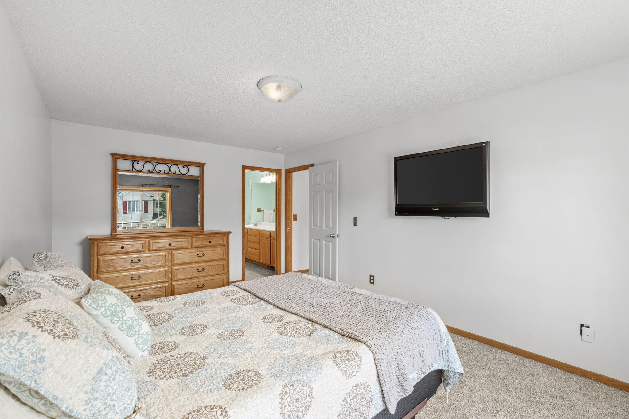 View of Residential at 15642 Chasewood Court, Rosemount MN 55068, Rosemount (17 of 36) - Mike Wilen | Minnesota Team Real Estate