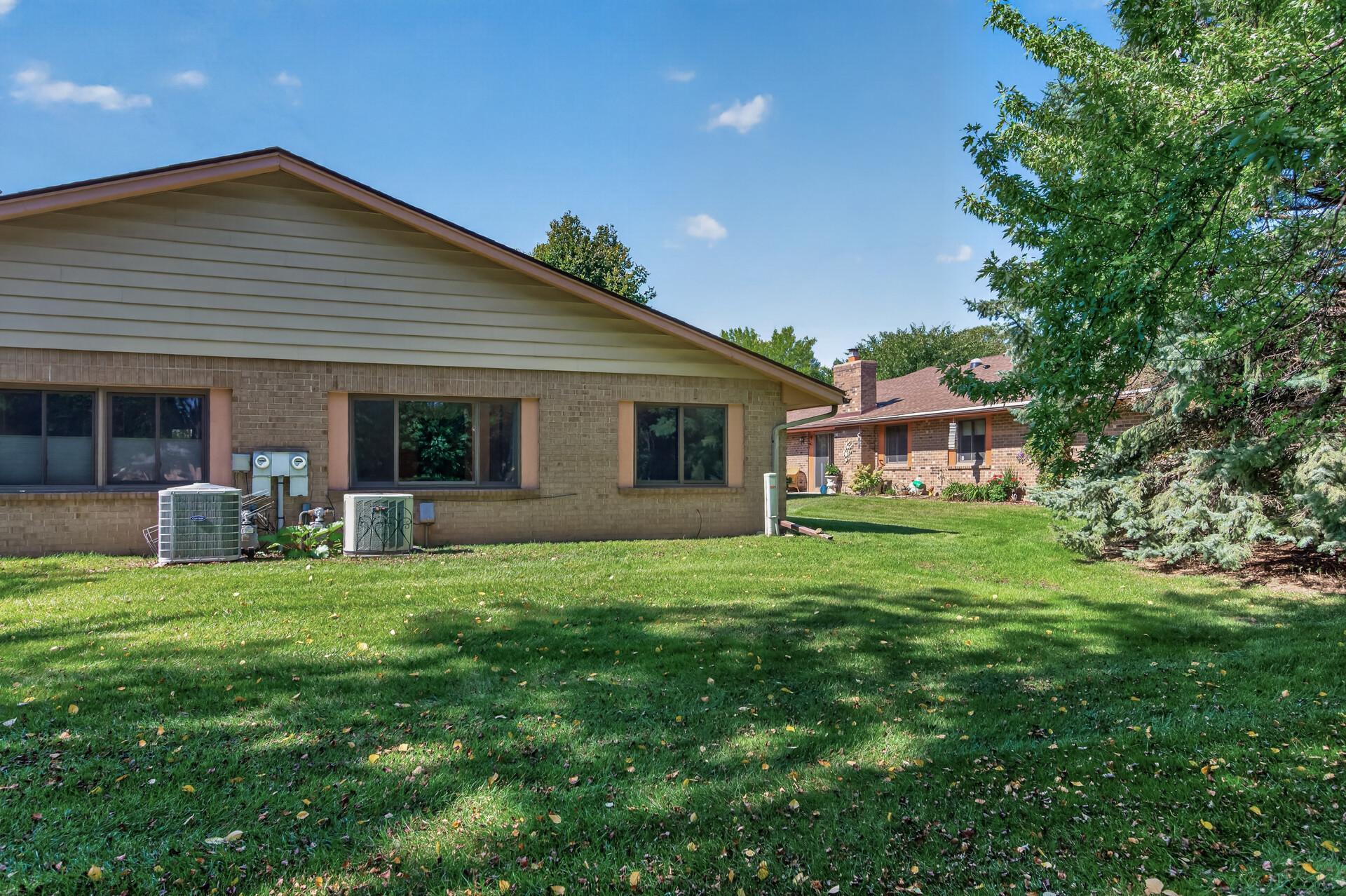 View of Residential at 2813 Robinwood Way, Woodbury MN 55125, Woodbury (29 of 31) - Mike Wilen | Minnesota Team Real Estate
