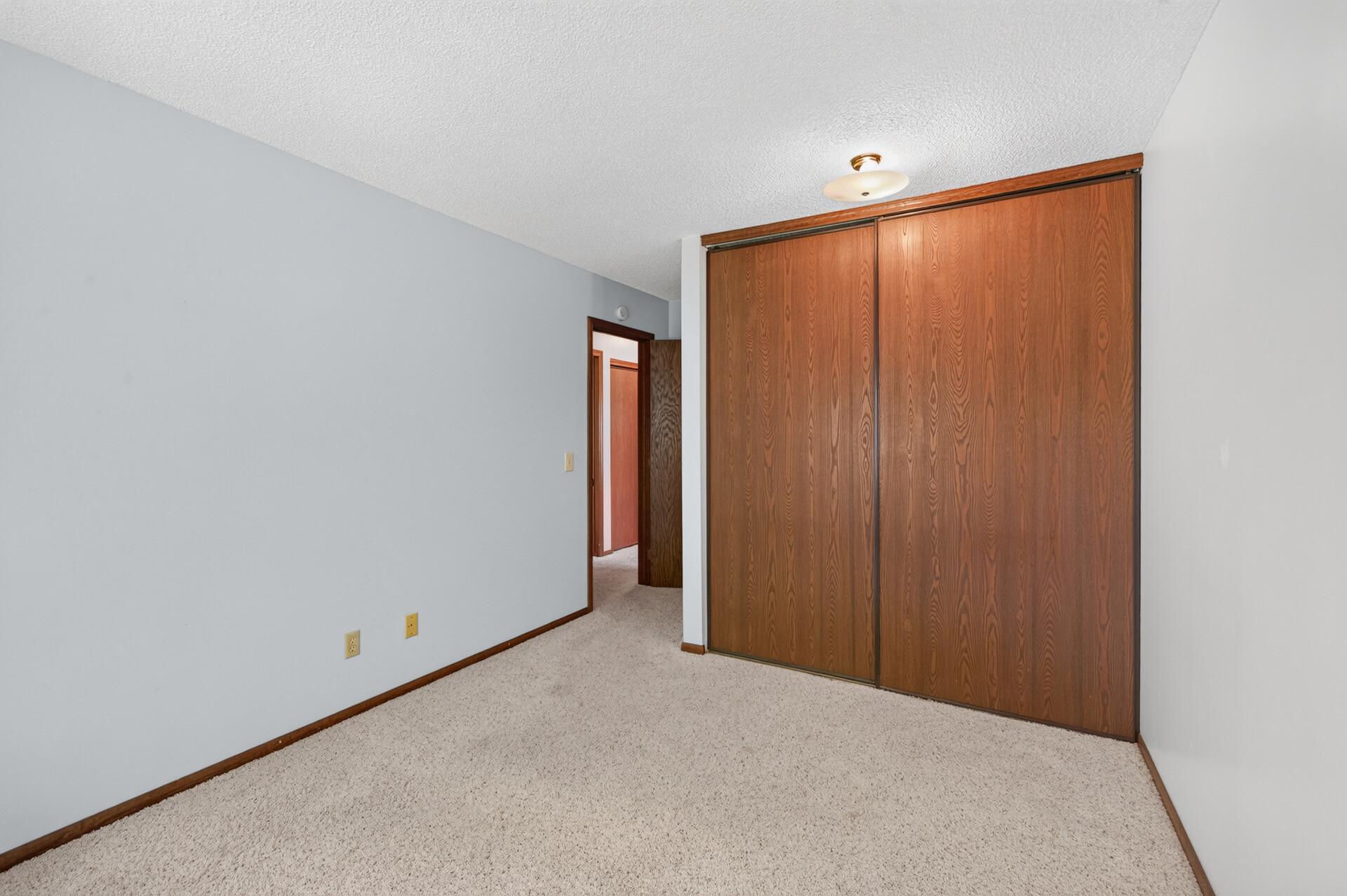 View of Residential at 2813 Robinwood Way, Woodbury MN 55125, Woodbury (22 of 31) - Mike Wilen | Minnesota Team Real Estate
