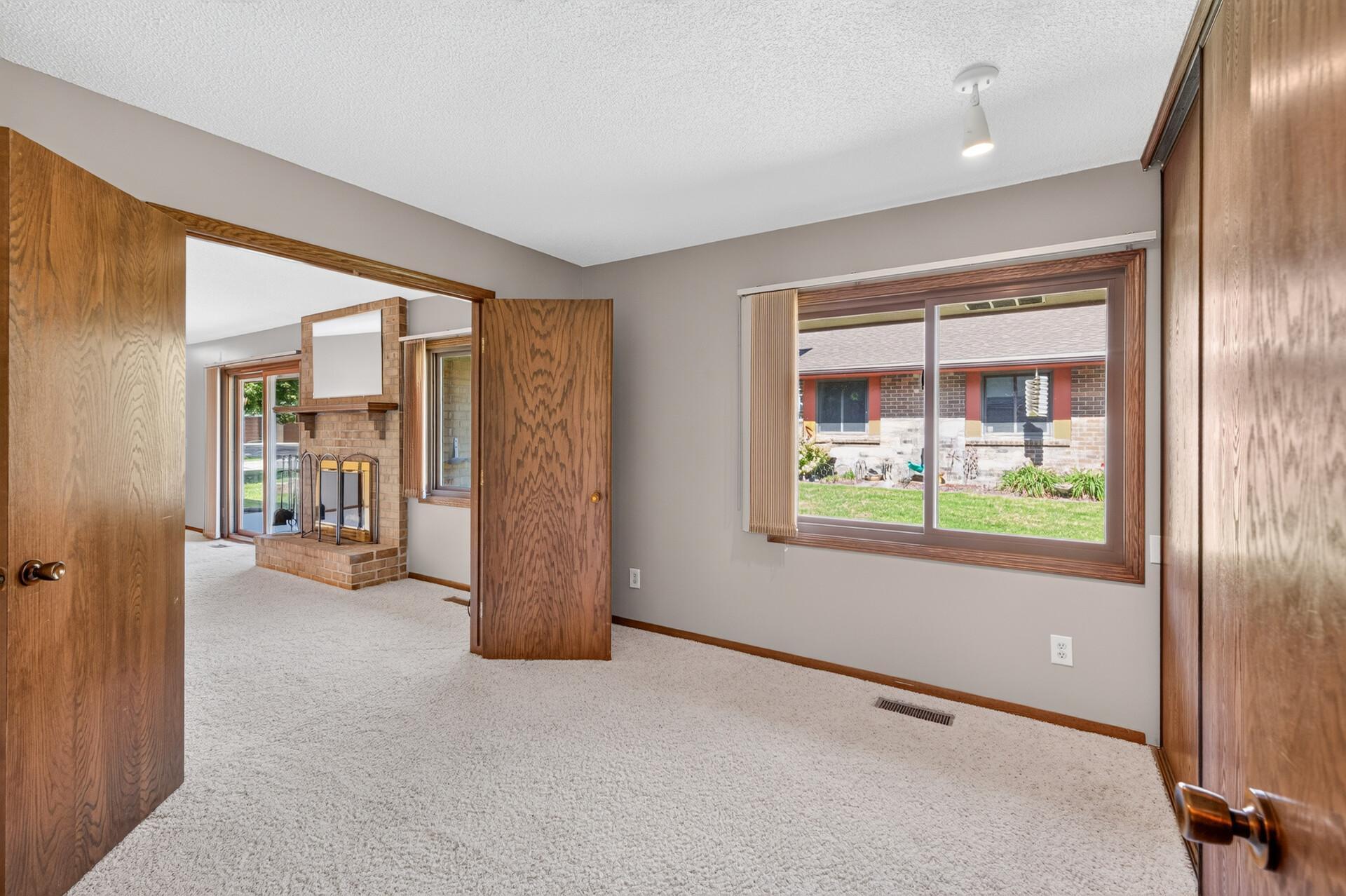 View of Residential at 2813 Robinwood Way, Woodbury MN 55125, Woodbury (19 of 31) - Mike Wilen | Minnesota Team Real Estate