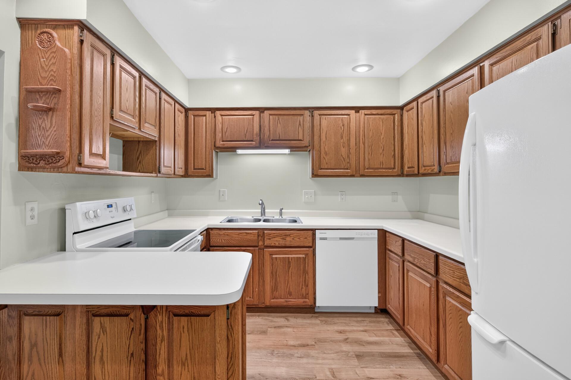 View of Residential at 2813 Robinwood Way, Woodbury MN 55125, Woodbury (14 of 31) - Mike Wilen | Minnesota Team Real Estate