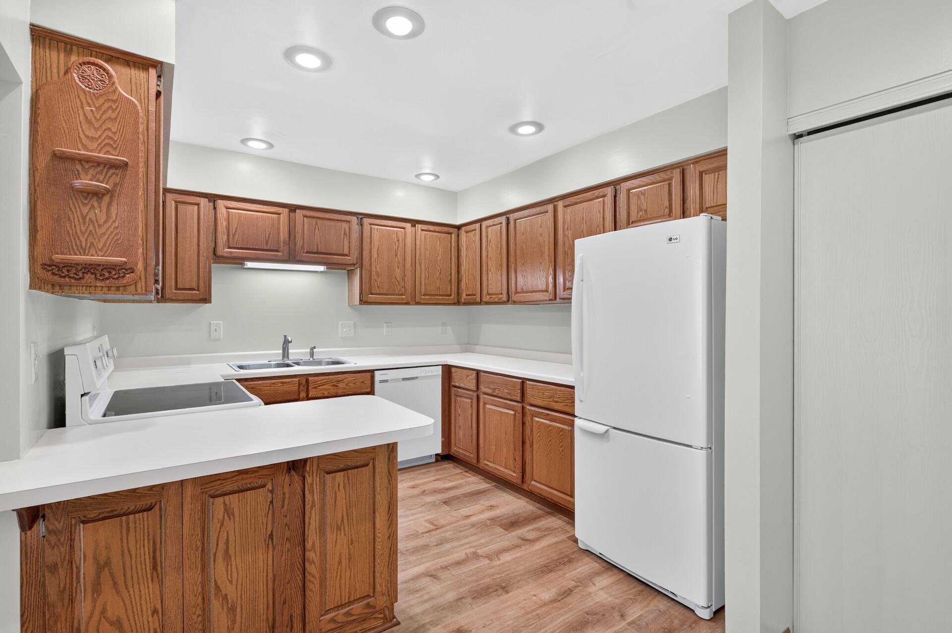 View of Residential at 2813 Robinwood Way, Woodbury MN 55125, Woodbury (13 of 31) - Mike Wilen | Minnesota Team Real Estate