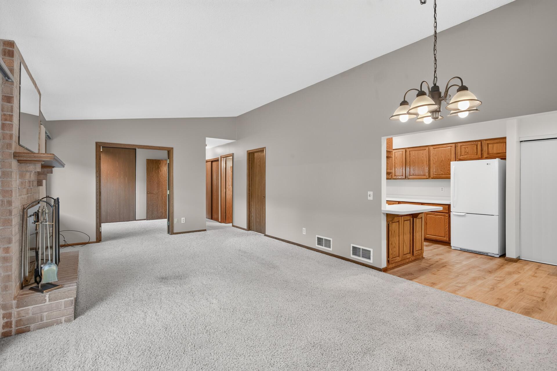 View of Residential at 2813 Robinwood Way, Woodbury MN 55125, Woodbury (7 of 31) - Mike Wilen | Minnesota Team Real Estate