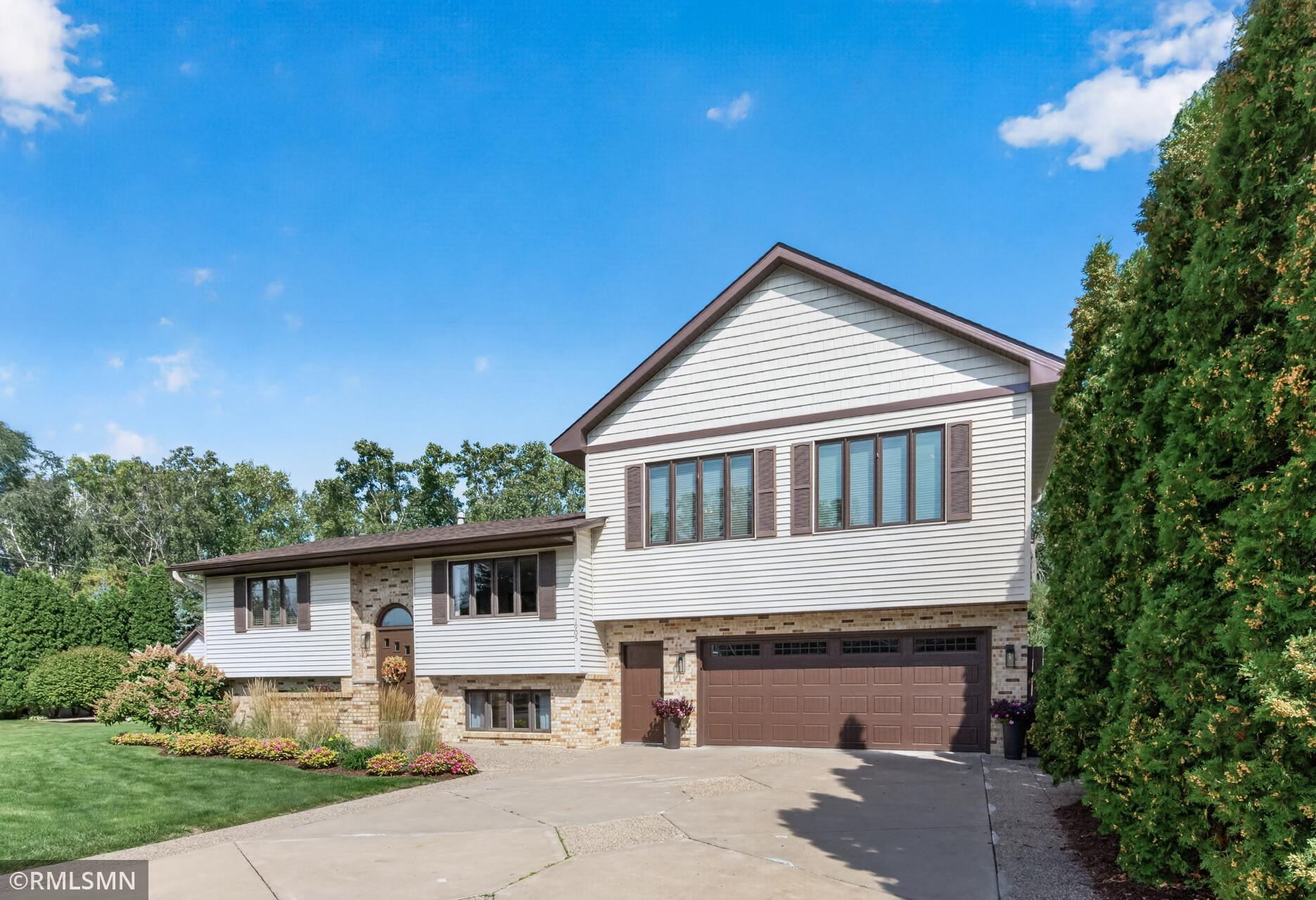 View of Residential at 1905 Garden Lane, White Bear Lake MN 55110, White Bear Lake (3 of 55) - Mike Wilen | Minnesota Team Real Estate