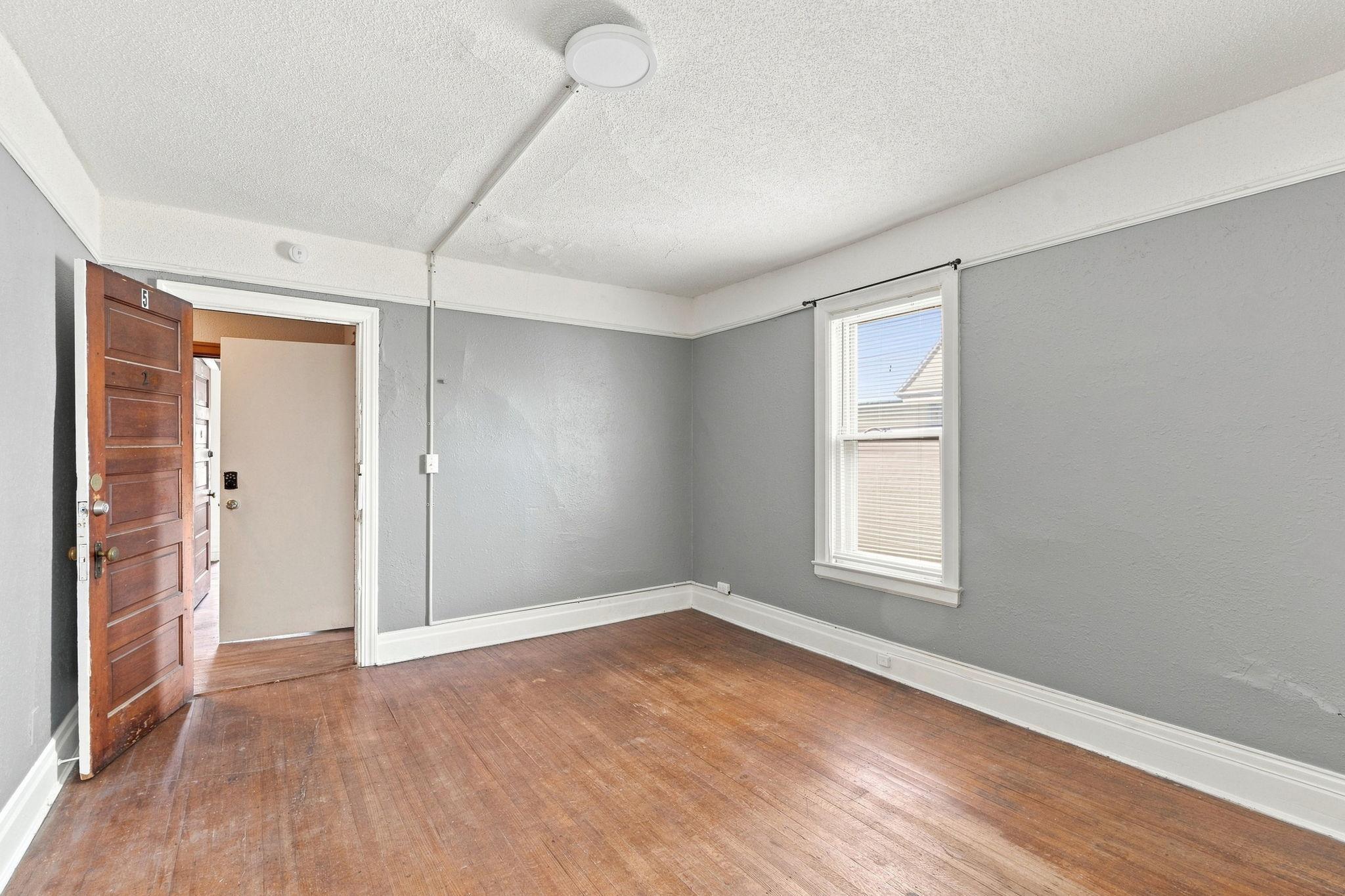 View of Residential Income at 416 8th Avenue, Minneapolis MN 55414, Minneapolis (38 of 49) - Mike Wilen | Minnesota Team Real Estate