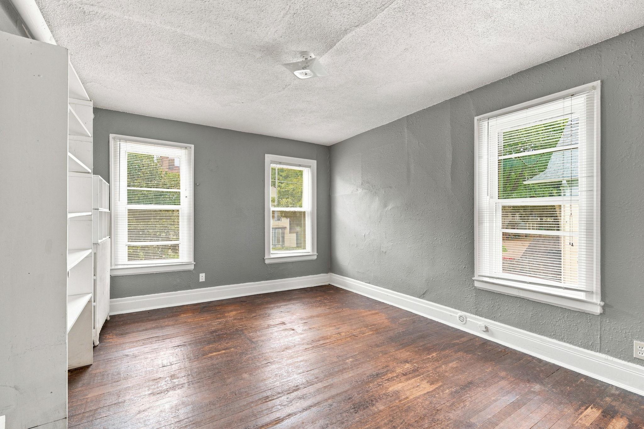 View of Residential Income at 416 8th Avenue, Minneapolis MN 55414, Minneapolis (25 of 49) - Mike Wilen | Minnesota Team Real Estate
