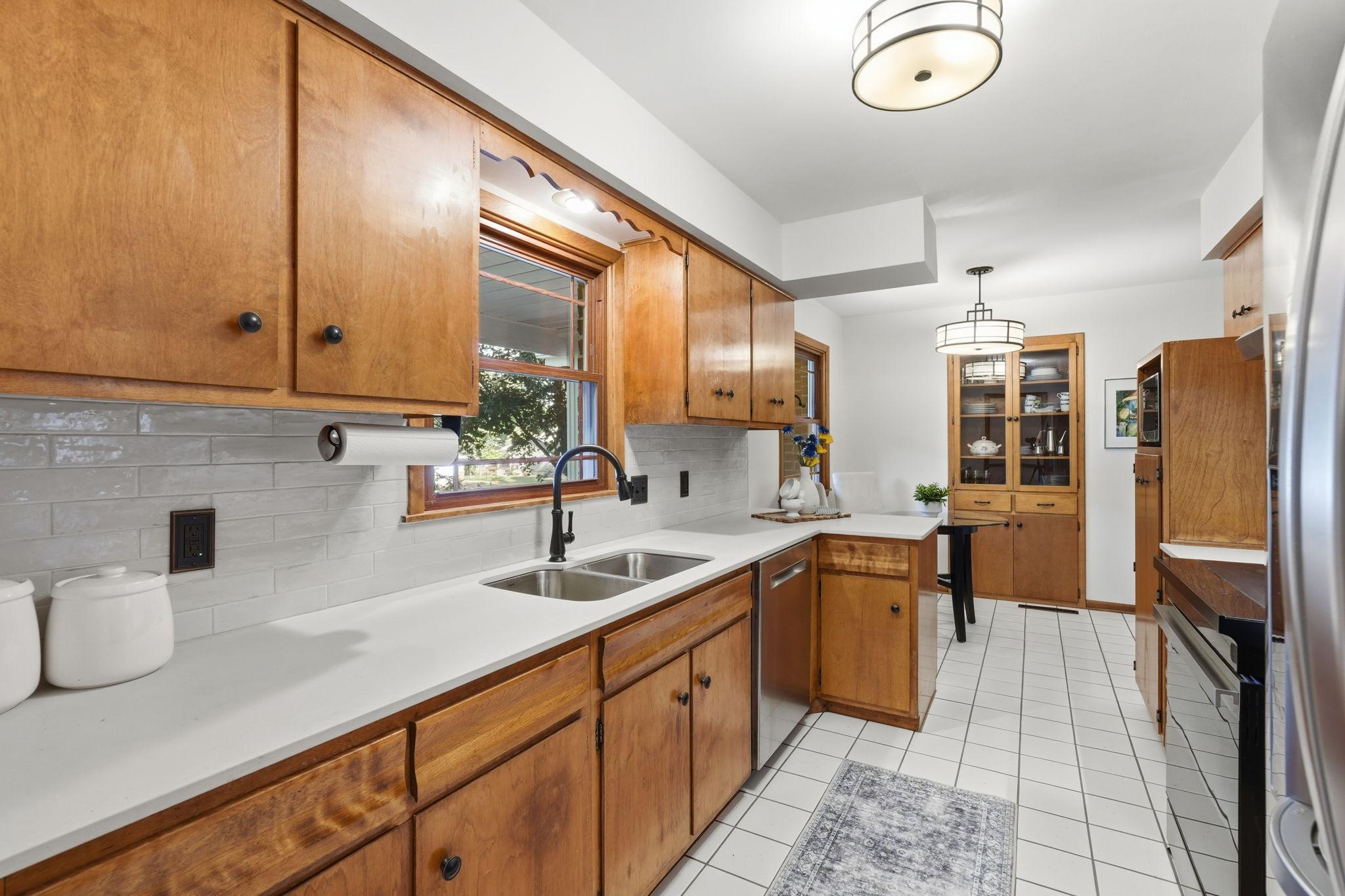 View of Residential at 1620 Sumter Avenue, Golden Valley MN 55427, Golden Valley (9 of 35) - Mike Wilen | Minnesota Team Real Estate