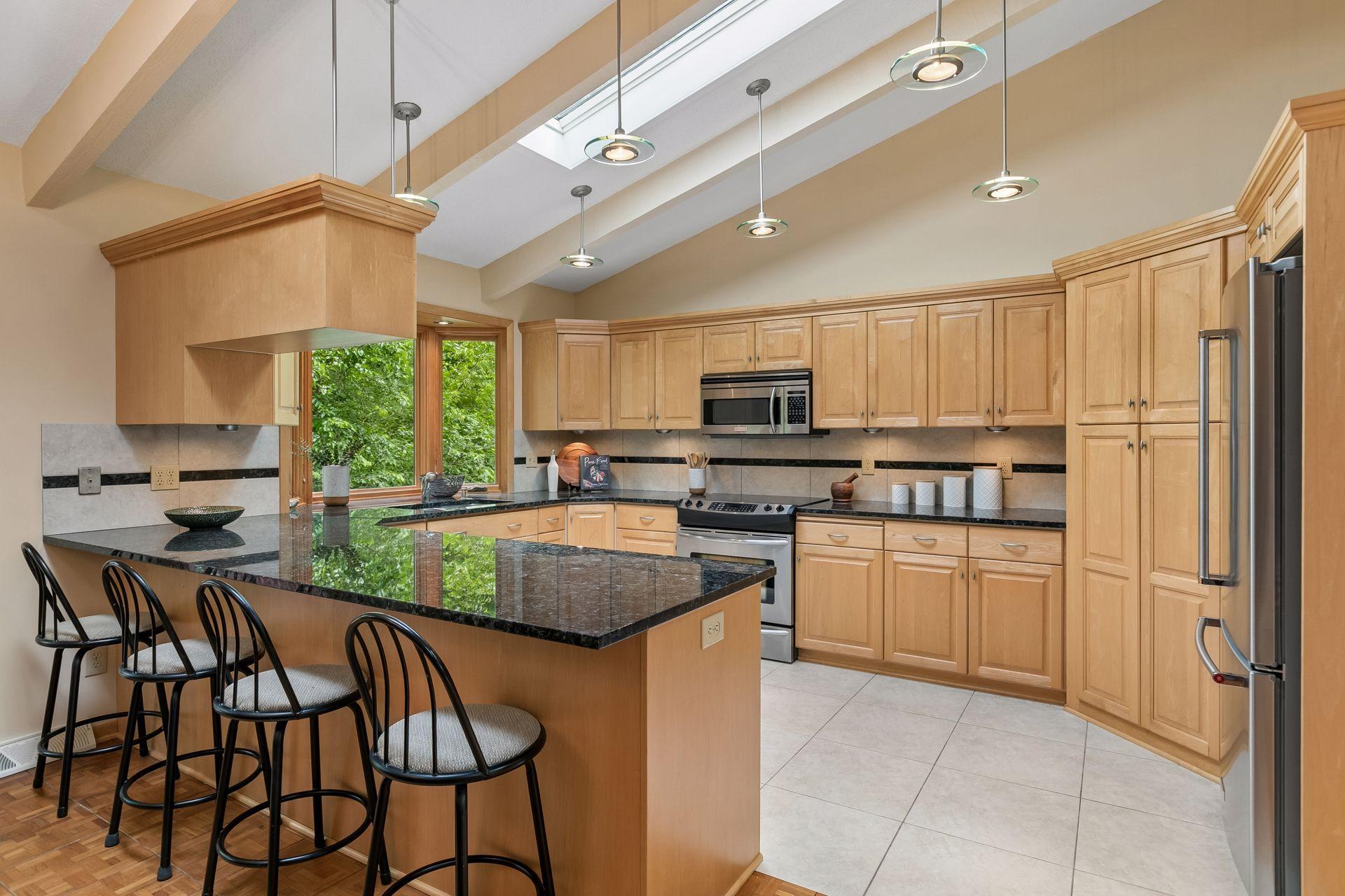 View of Residential at 2700 Kyle Avenue, Golden Valley MN 55422, Golden Valley (14 of 44) - Mike Wilen | Minnesota Team Real Estate