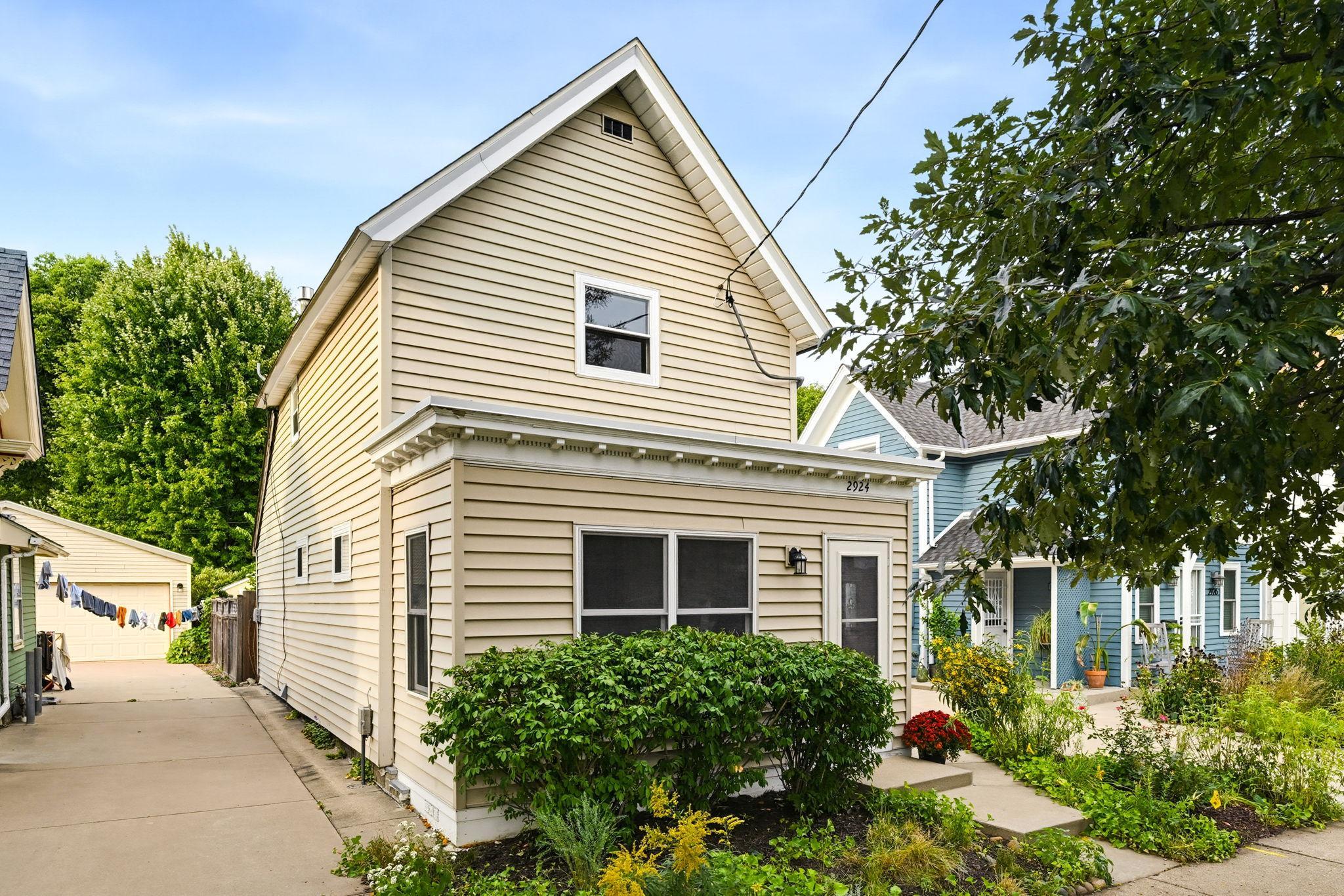 View of Residential at 2924 25th Street, Minneapolis MN 55406, Minneapolis (41 of 44) - Mike Wilen | Minnesota Team Real Estate