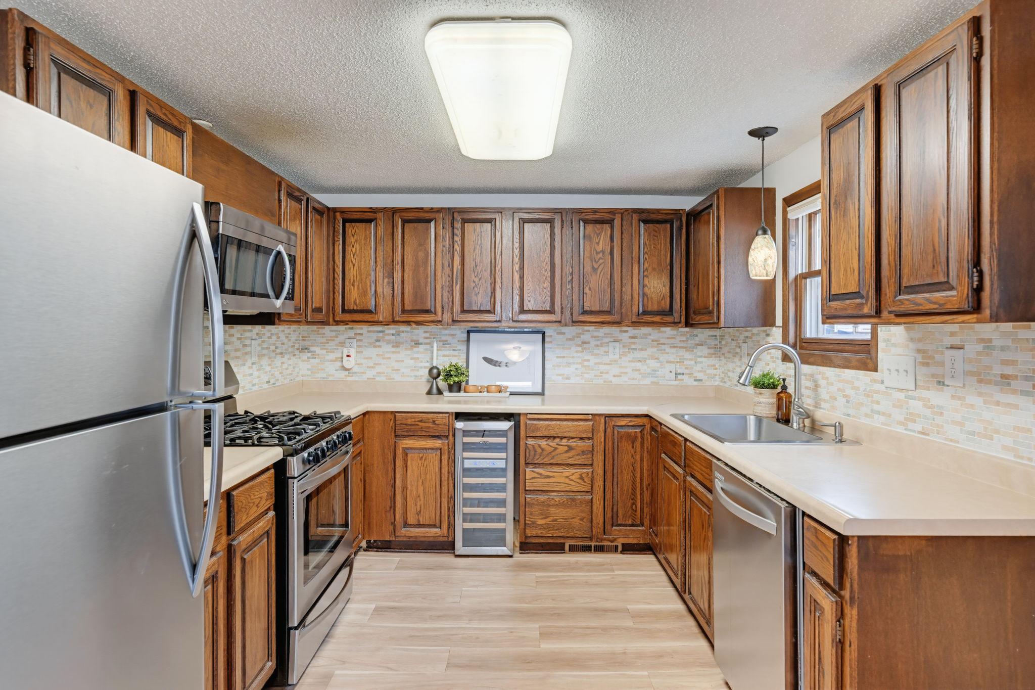 View of Residential at 2924 25th Street, Minneapolis MN 55406, Minneapolis (14 of 44) - Mike Wilen | Minnesota Team Real Estate