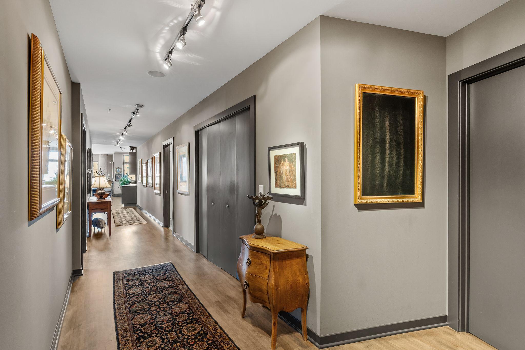 View of Residential at 111 4th Avenue #403, Minneapolis MN 55401, Minneapolis (29 of 46) - Mike Wilen | Minnesota Team Real Estate