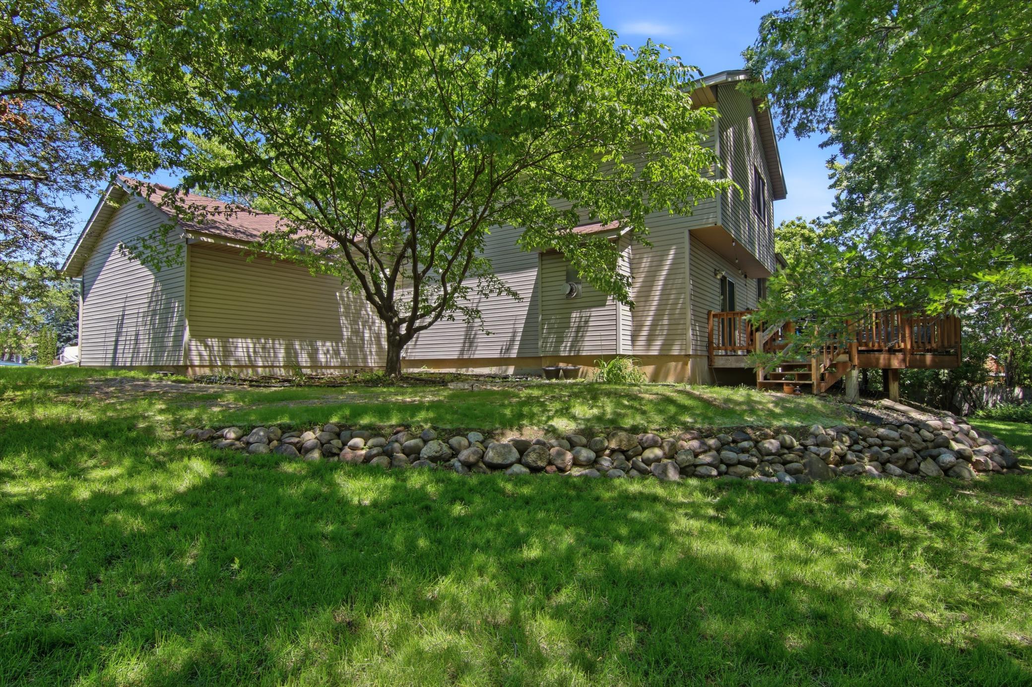View of Residential at 9953 Starlight Drive, Woodbury MN 55125, Woodbury (42 of 50) - Mike Wilen | Minnesota Team Real Estate