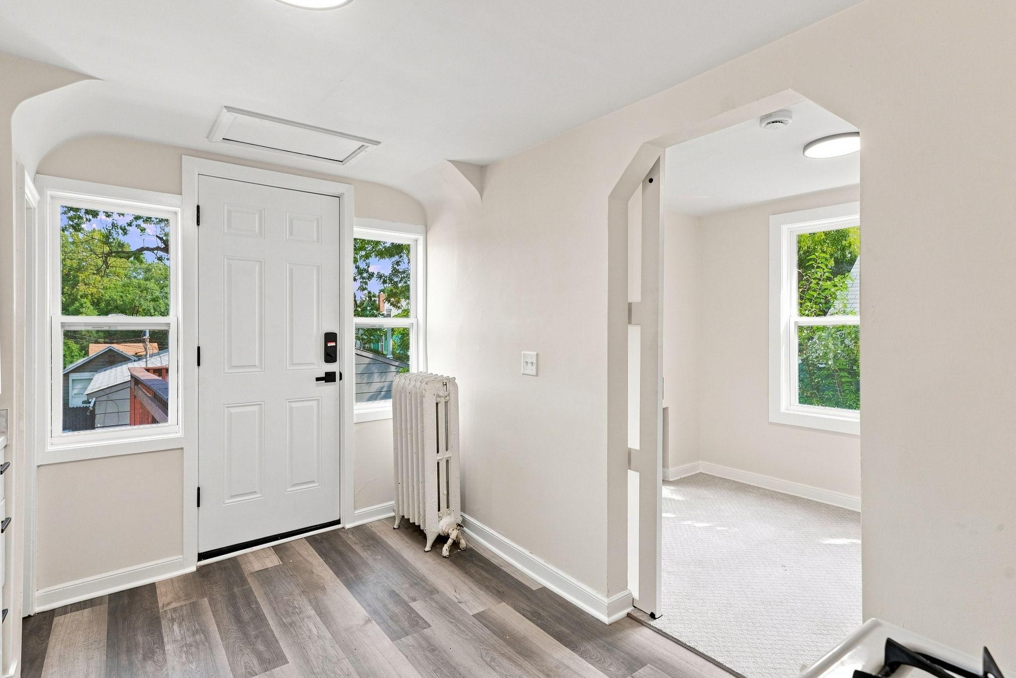 View of Residential Income at 483 Lawson Avenue, Saint Paul MN 55117, Saint Paul (41 of 69) - Mike Wilen | Minnesota Team Real Estate
