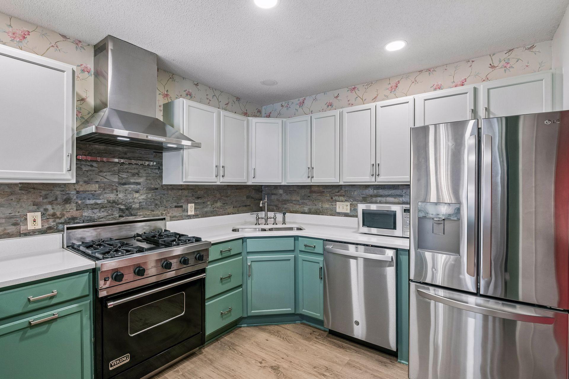 View of Residential at 64 Thompson Avenue #43, West Saint Paul MN 55118, West Saint Paul (17 of 30) - Mike Wilen | Minnesota Team Real Estate