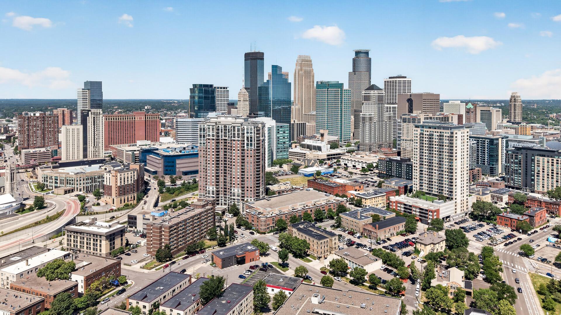 View of Residential at 530 Grant Street, Minneapolis MN 55404, Minneapolis (2 of 60) - Mike Wilen | Minnesota Team Real Estate