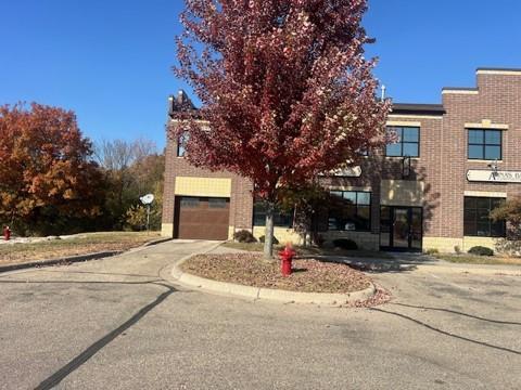 View of Commercial Sale at 8696-A Eagle Creek Circle, Savage MN 55378, Savage (12 of 13) - Mike Wilen | Minnesota Team Real Estate