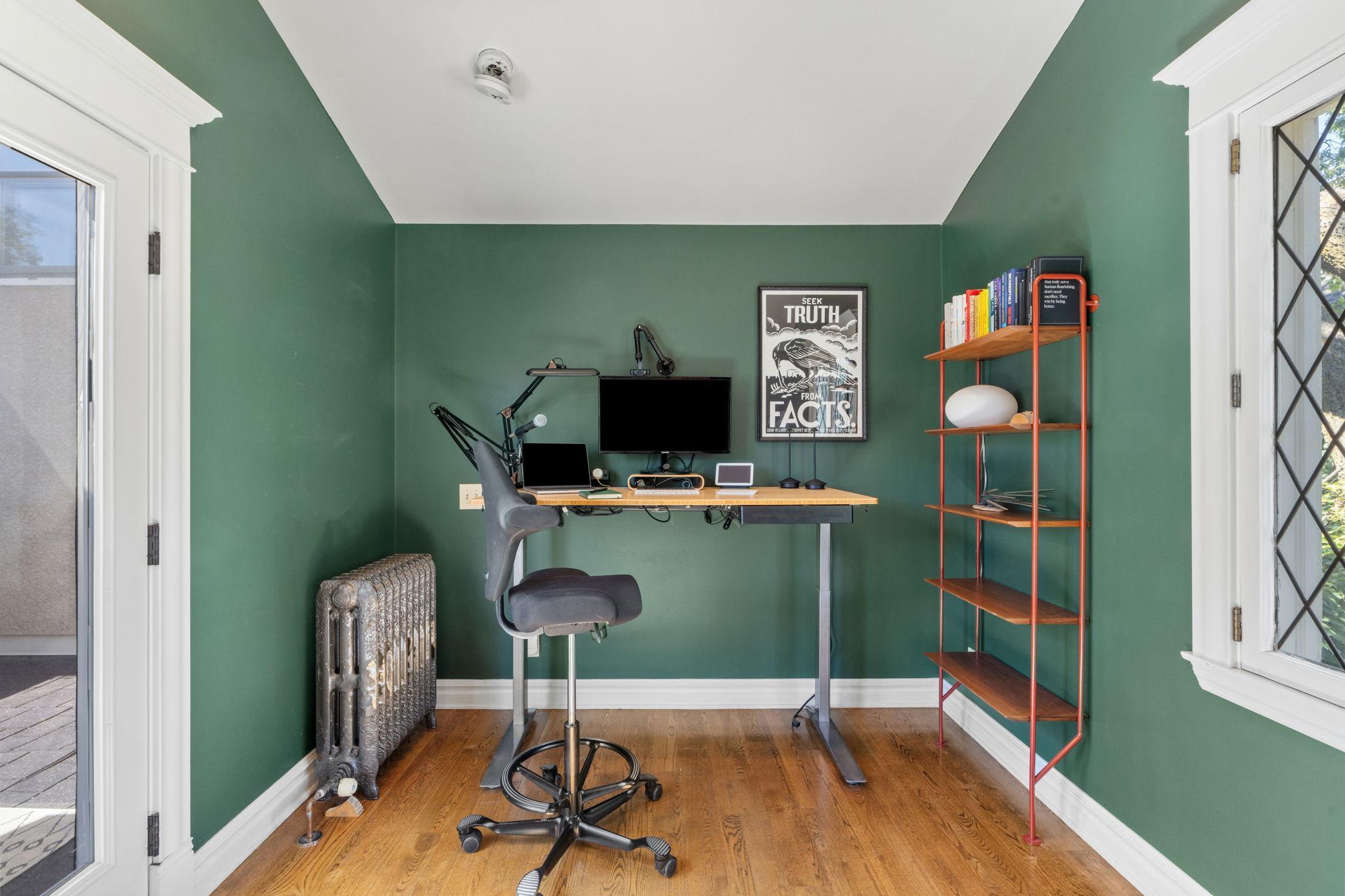 View of Residential at 2633 Humboldt Avenue #201, Minneapolis MN 55408, Minneapolis (29 of 54) - Mike Wilen | Minnesota Team Real Estate