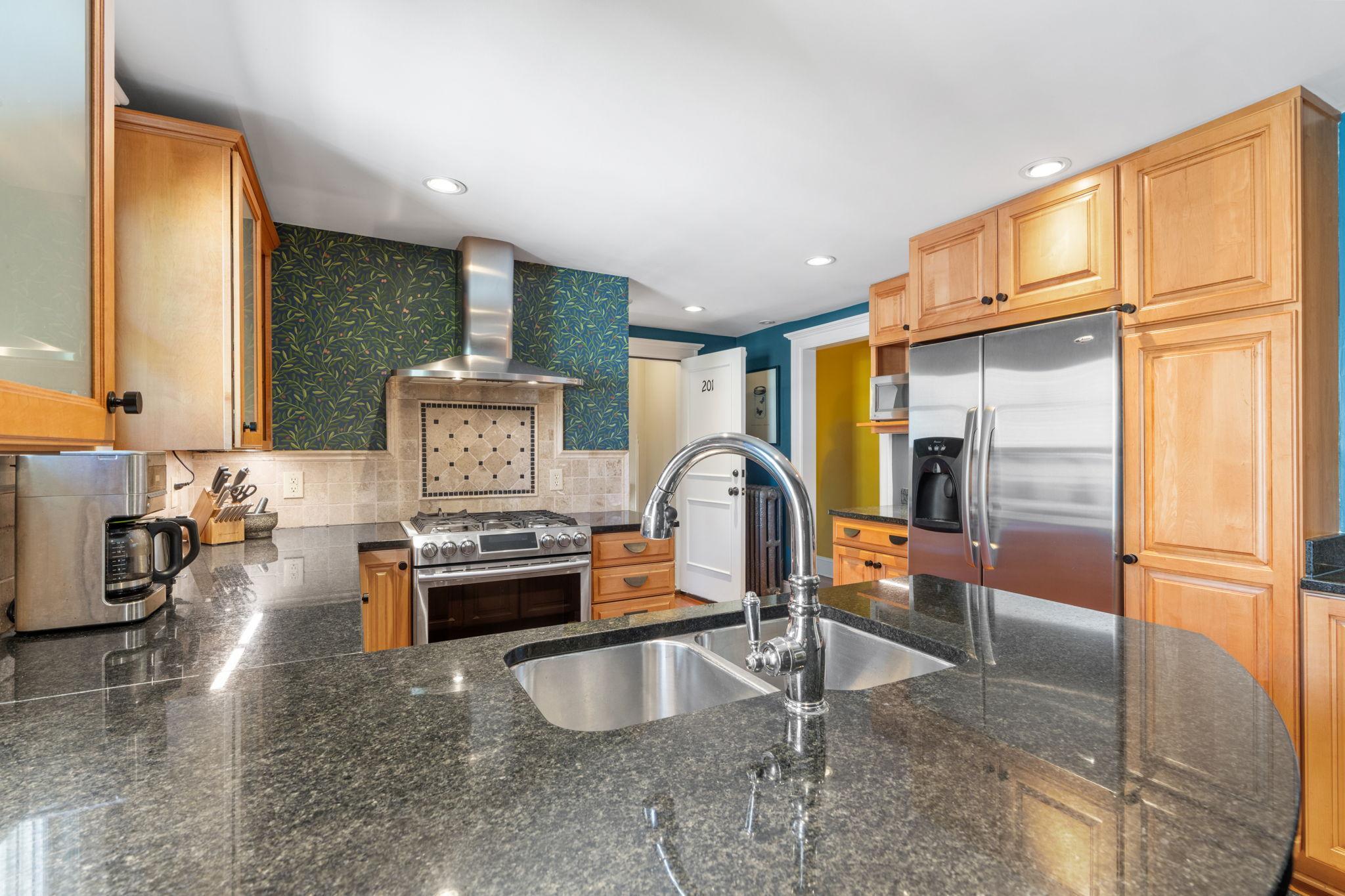 View of Residential at 2633 Humboldt Avenue #201, Minneapolis MN 55408, Minneapolis (12 of 54) - Mike Wilen | Minnesota Team Real Estate