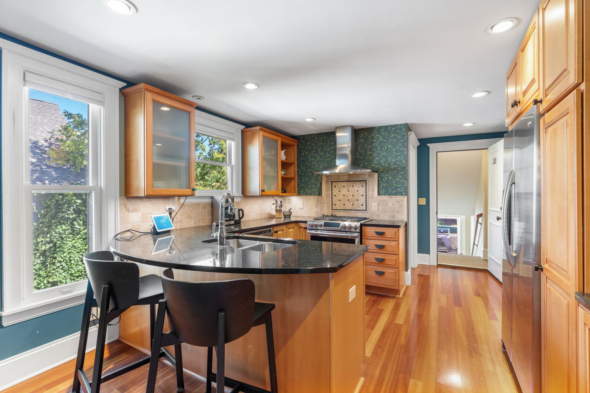 View of Residential at 2633 Humboldt Avenue #201, Minneapolis MN 55408, Minneapolis (11 of 54) - Mike Wilen | Minnesota Team Real Estate