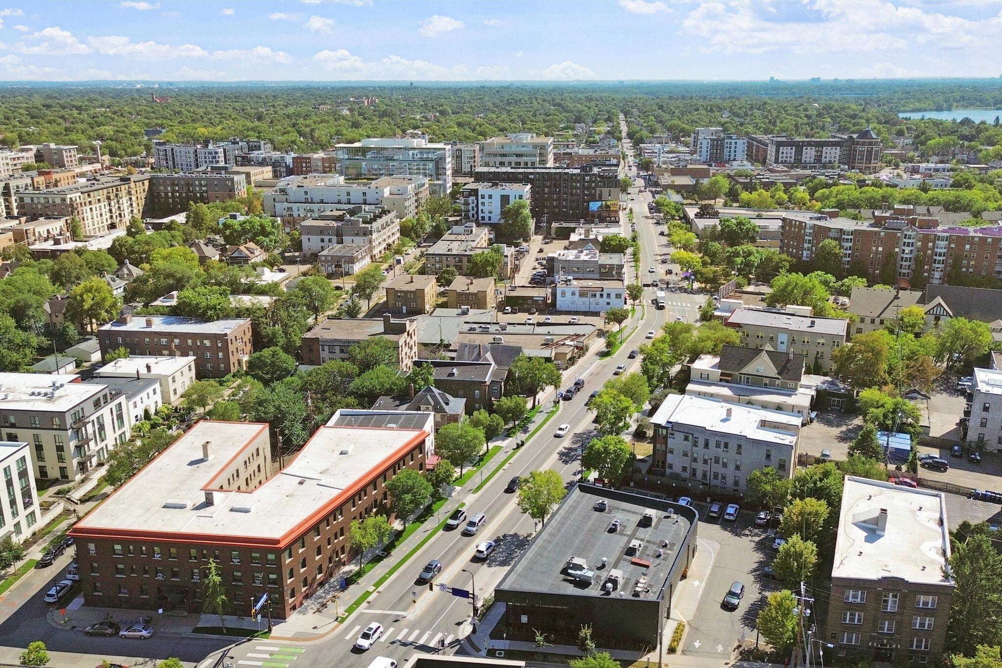View of Residential at 2633 Humboldt Avenue #201, Minneapolis MN 55408, Minneapolis (49 of 54) - Mike Wilen | Minnesota Team Real Estate