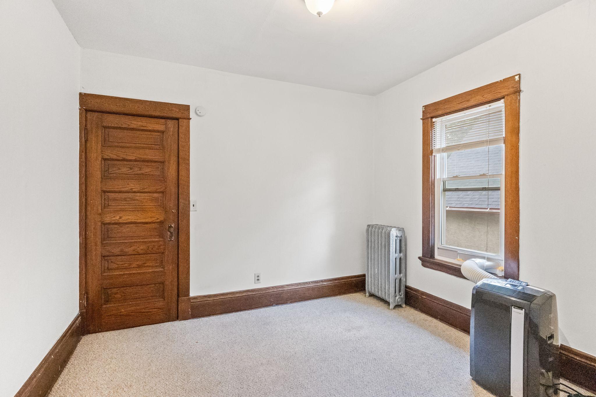 View of Residential Income at 1075 Burr Street, Saint Paul MN 55130, Saint Paul (12 of 13) - Mike Wilen | Minnesota Team Real Estate