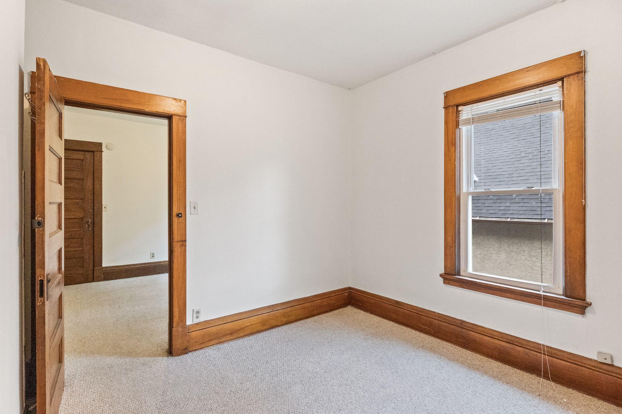 View of Residential Income at 1075 Burr Street, Saint Paul MN 55130, Saint Paul (10 of 13) - Mike Wilen | Minnesota Team Real Estate