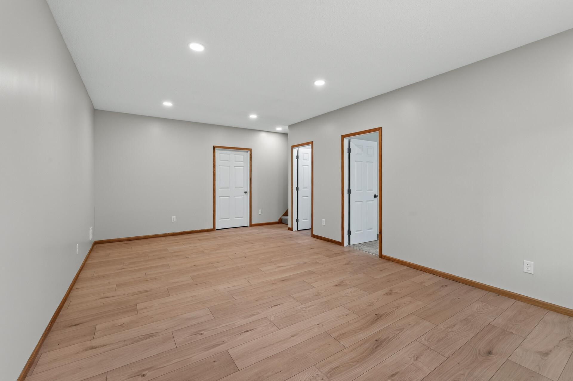 View of Residential at 594 Sutherland Drive, Woodbury MN 55129, Woodbury (25 of 29) - Mike Wilen | Minnesota Team Real Estate