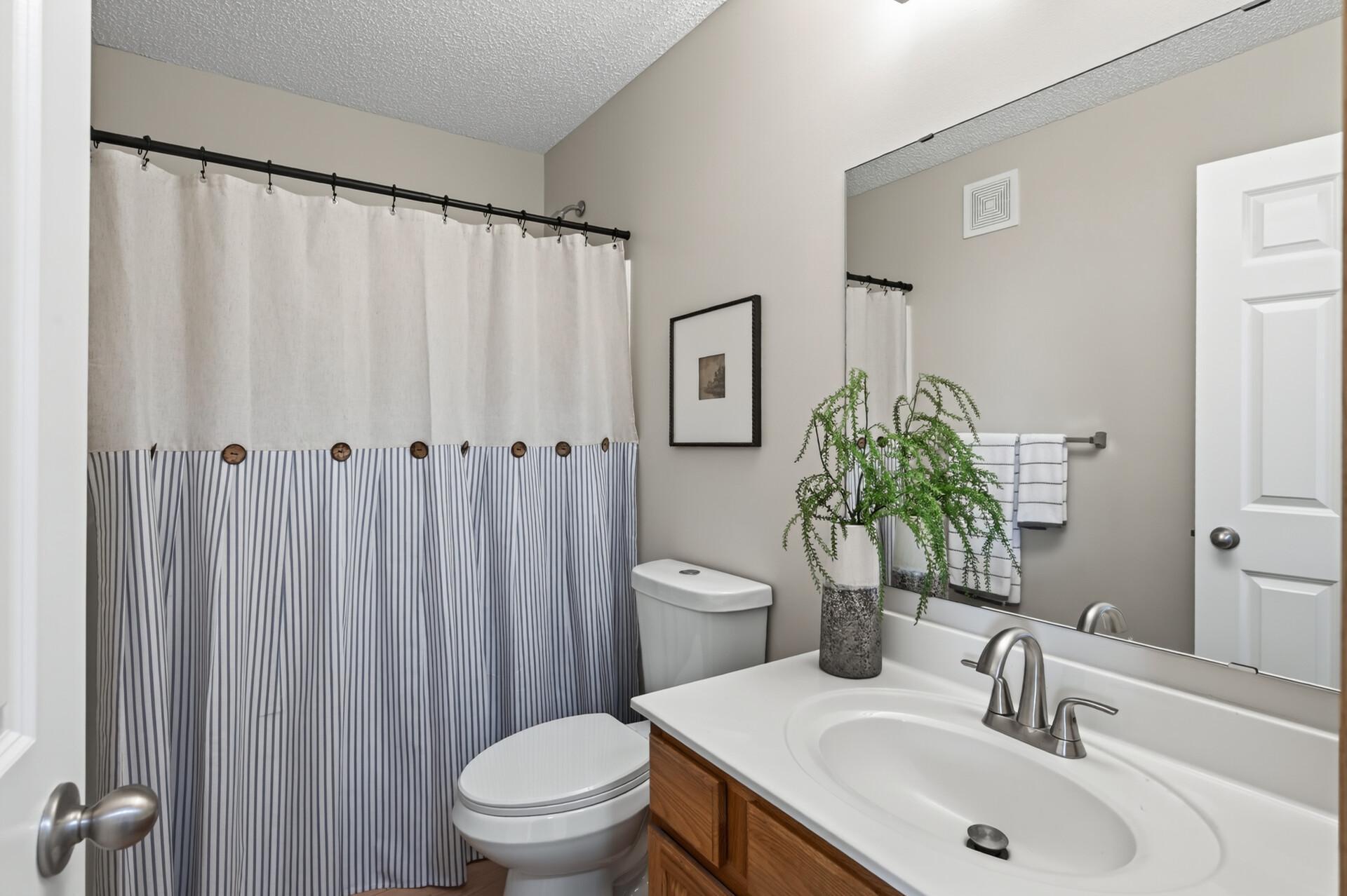View of Residential at 594 Sutherland Drive, Woodbury MN 55129, Woodbury (21 of 29) - Mike Wilen | Minnesota Team Real Estate